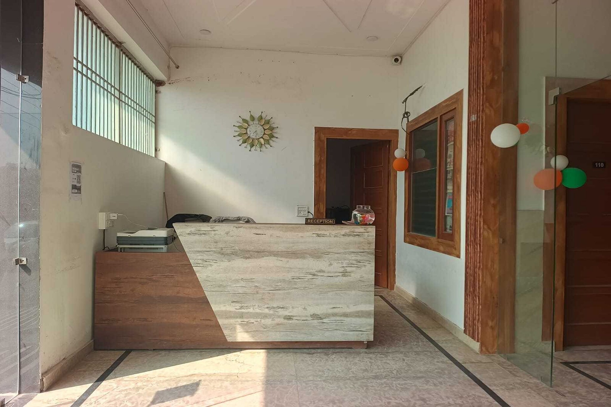 Ground floor: (bedroom(double bed, TV, seating area, air conditioning, telephone, Floor mattress), bathroom(bathtub or shower, shower, washbasin, toilet, Towels incl., shampoo, body soap, hot water))