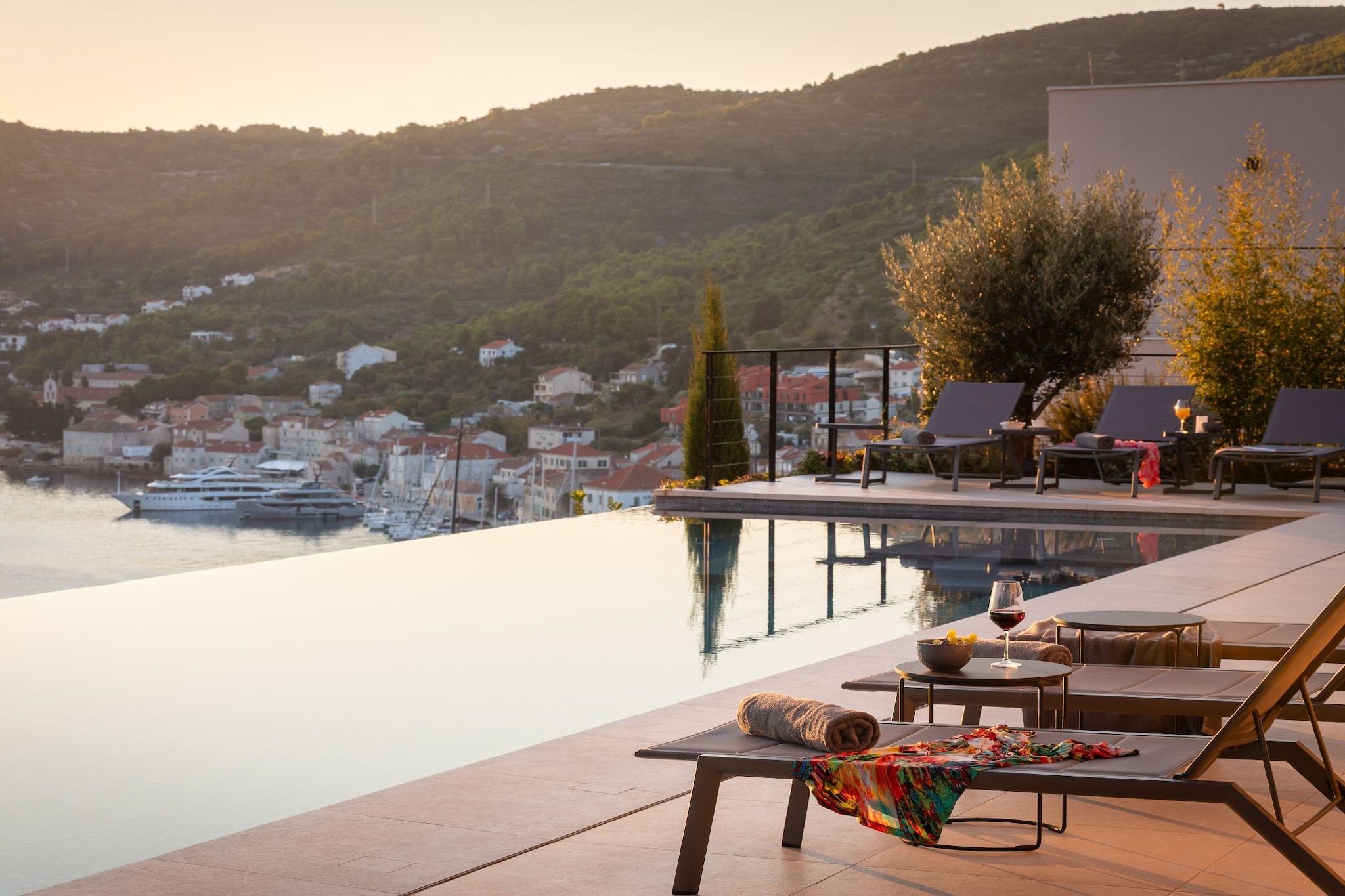 Breathtaking Villa  Vis Five Bedroom Villa with the Pool - Vue