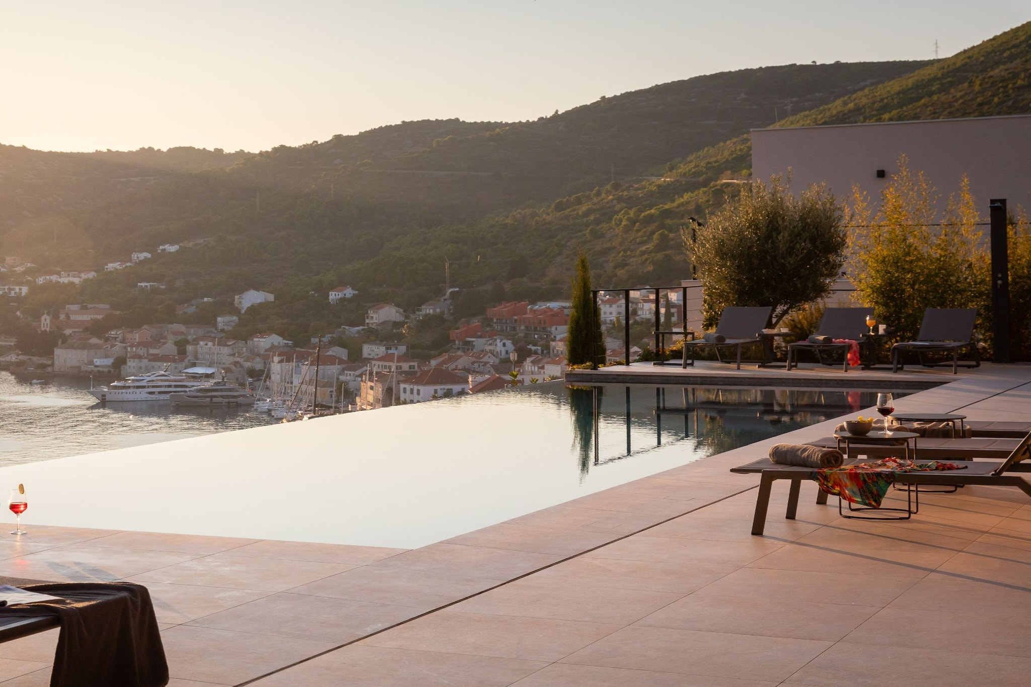 Breathtaking Villa  Vis Five Bedroom Villa with the Pool - Vue