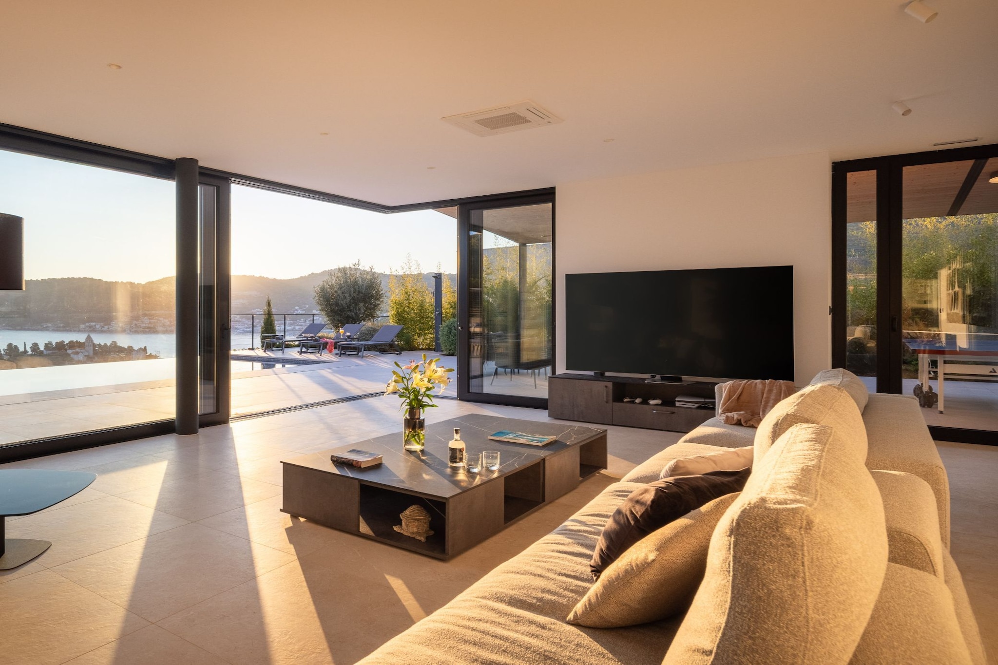 Breathtaking Villa  Vis Five Bedroom Villa with the Pool - Salon