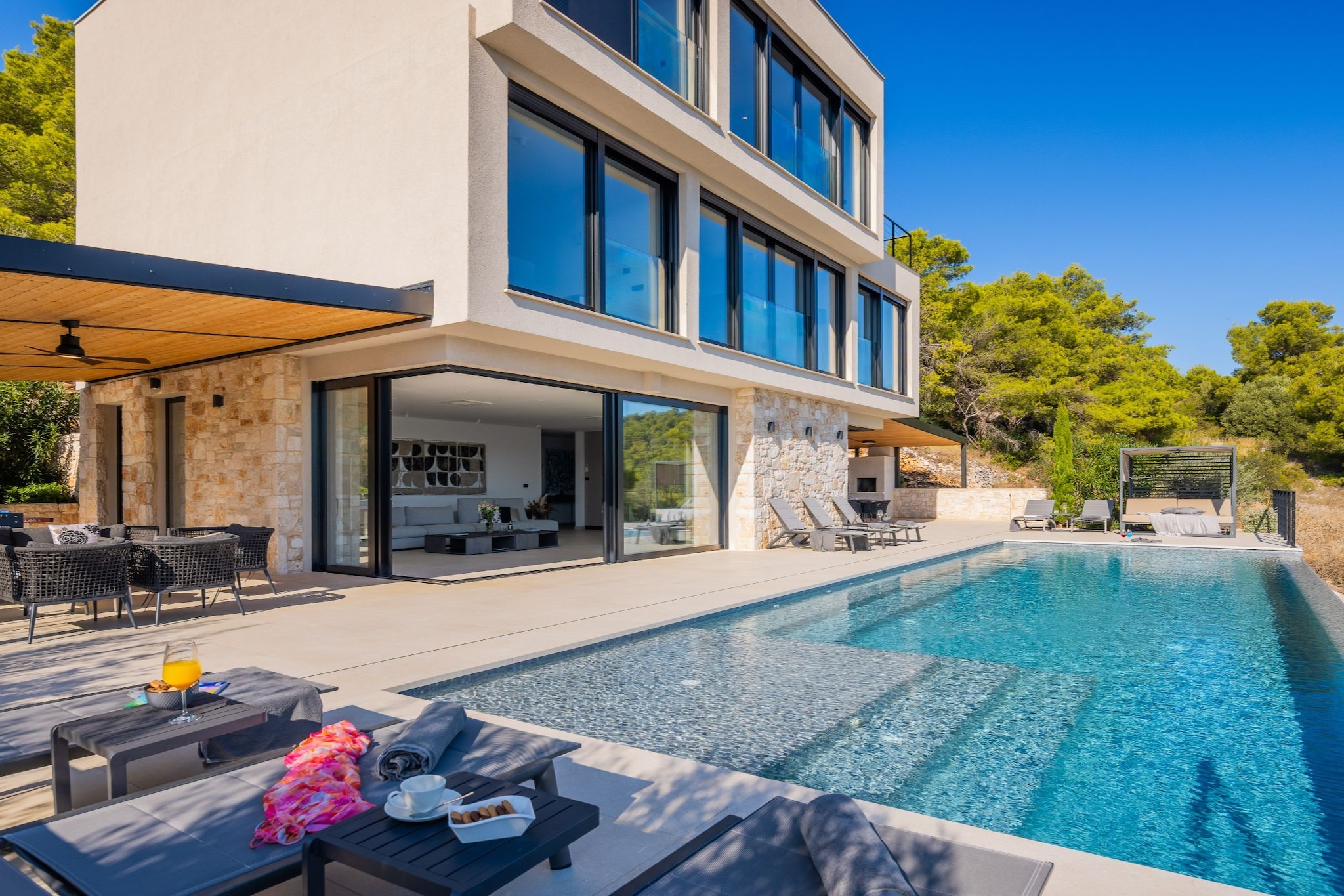 Breathtaking Villa  Vis Five Bedroom Villa with the Pool - Vue