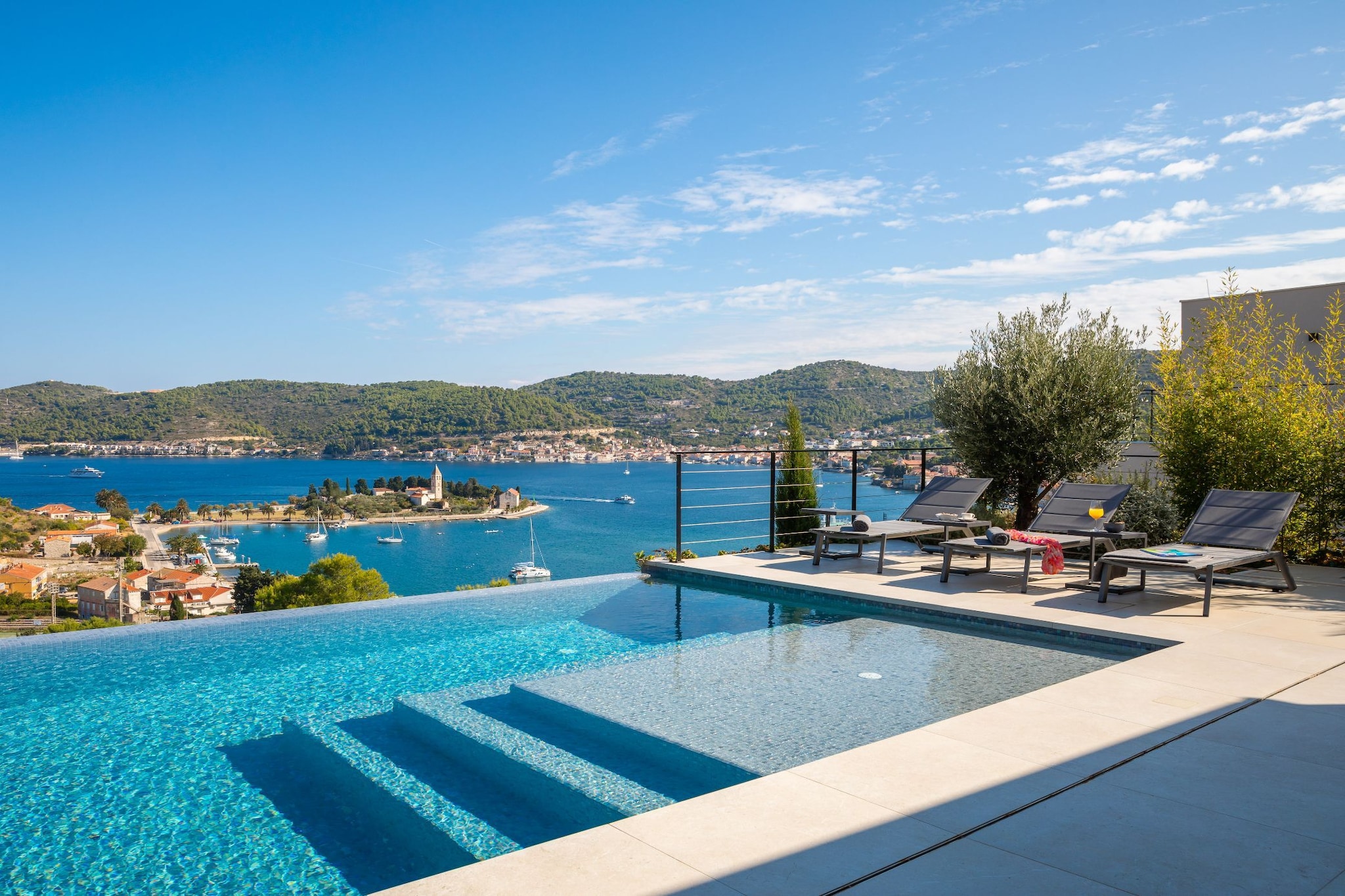 Breathtaking Villa  Vis Five Bedroom Villa with the Pool - Vue