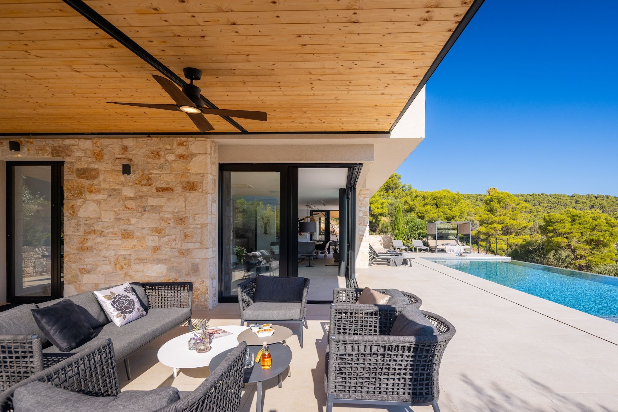 Breathtaking Villa  Vis Five Bedroom Villa with the Pool - Vue