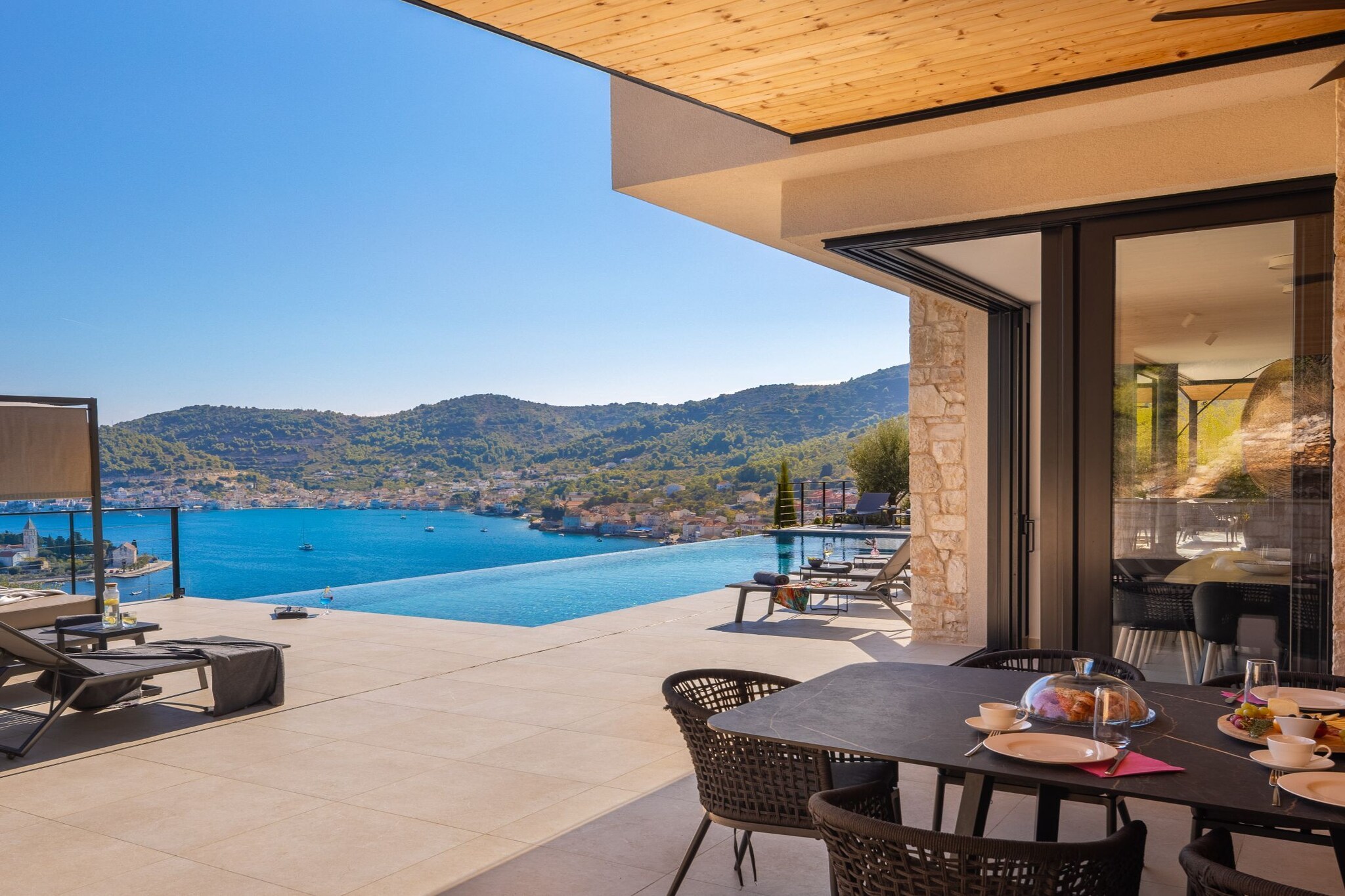 Breathtaking Villa  Vis Five Bedroom Villa with the Pool - Salle à manger