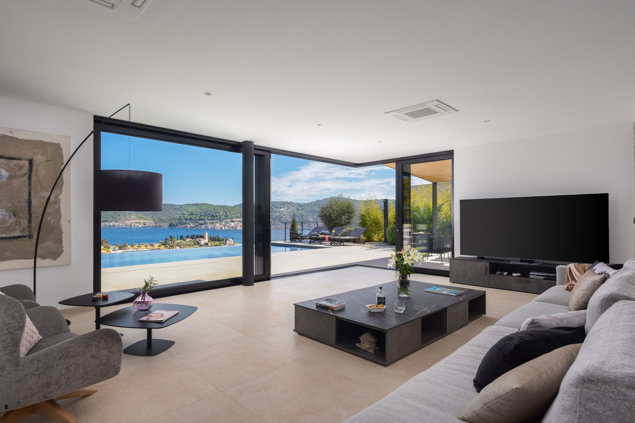 Breathtaking Villa  Vis Five Bedroom Villa with the Pool - Salon