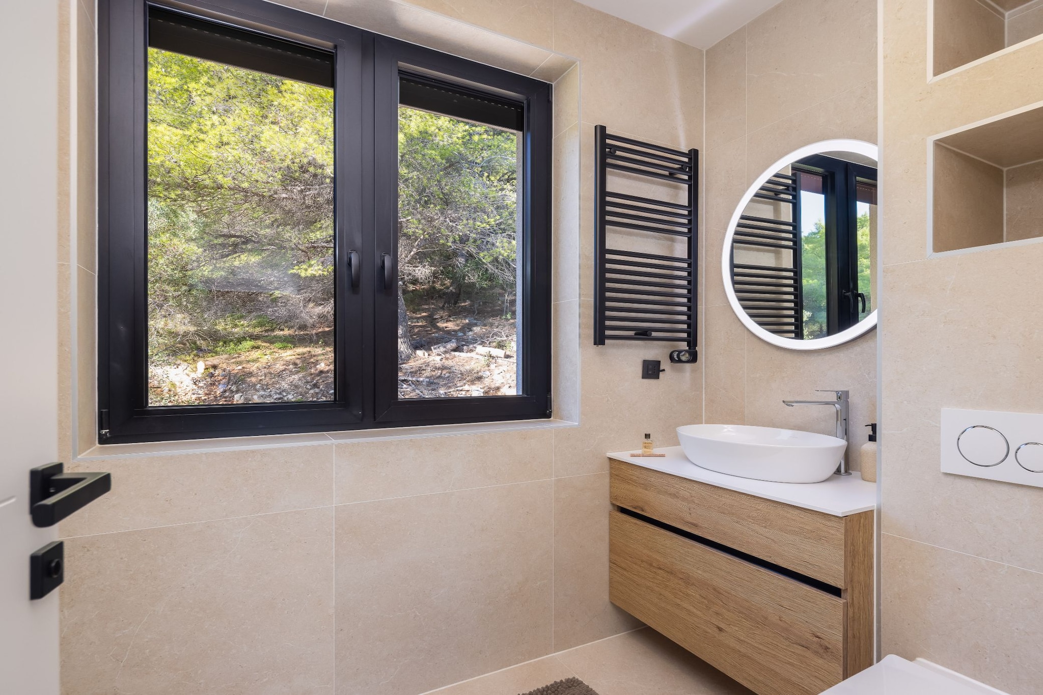 Breathtaking Villa  Vis Five Bedroom Villa with the Pool - Salle de bain