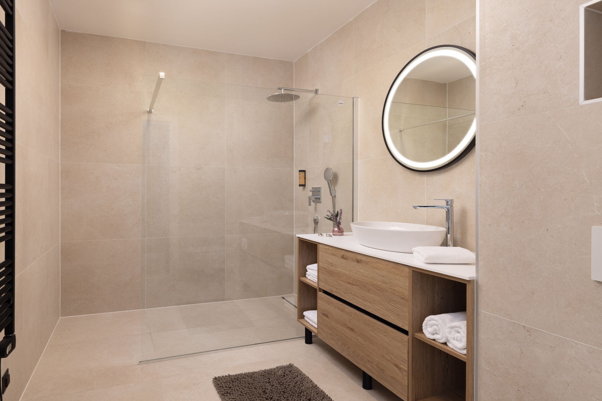 Breathtaking Villa  Vis Five Bedroom Villa with the Pool - Salle de bain