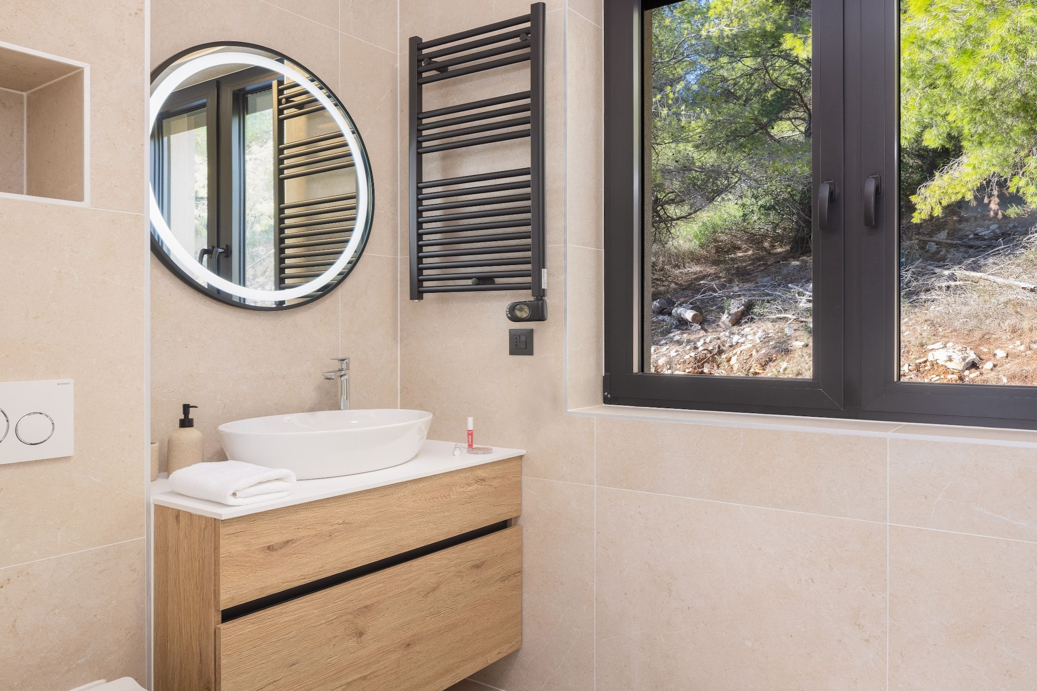 Breathtaking Villa  Vis Five Bedroom Villa with the Pool - Salle de bain