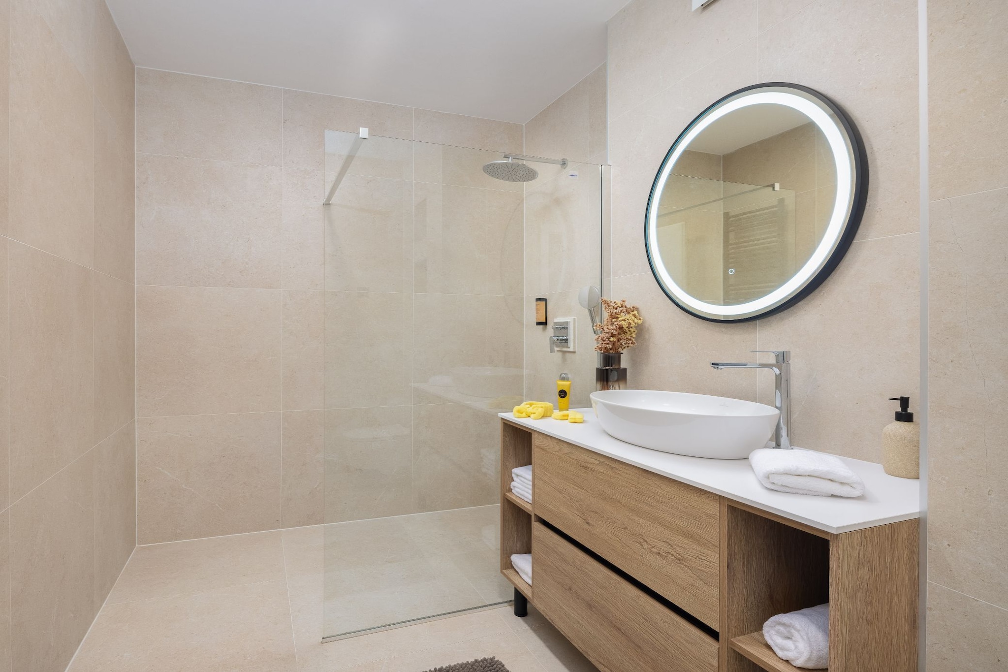 Breathtaking Villa  Vis Five Bedroom Villa with the Pool - Salle de bain