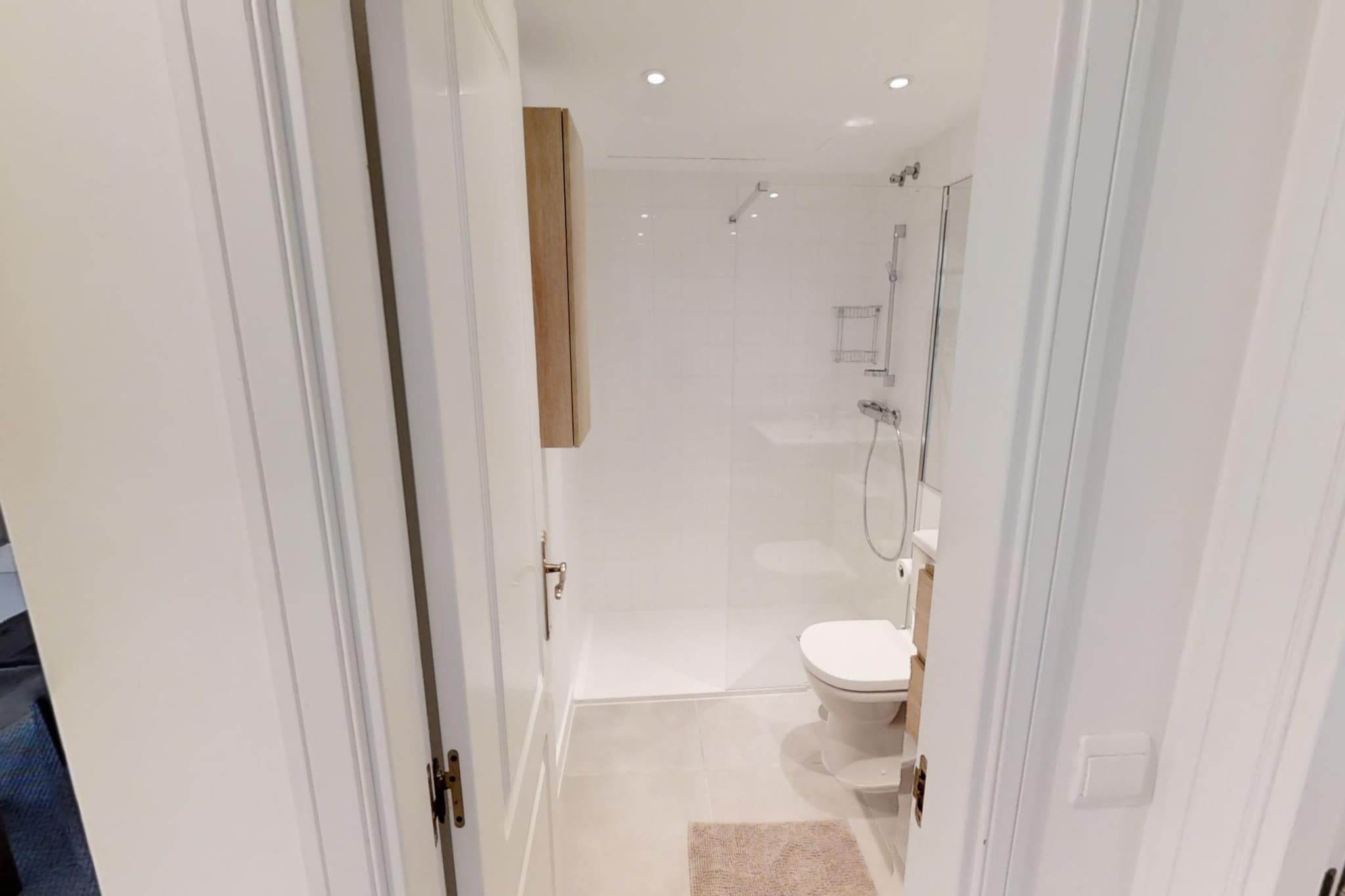 Modern Gated Apartment near Beach & Puerto Banus - Badezimmer