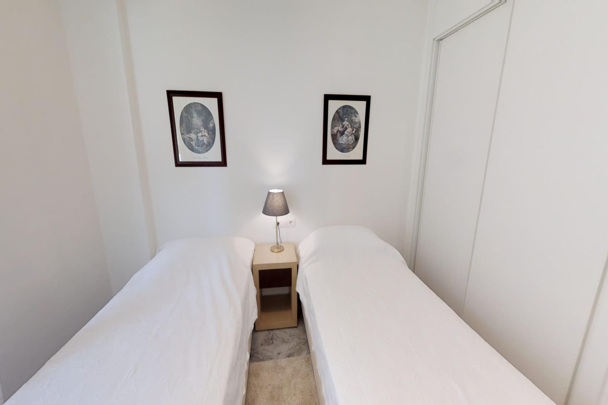 Modern Gated Apartment near Beach & Puerto Banus - Schlafzimmer