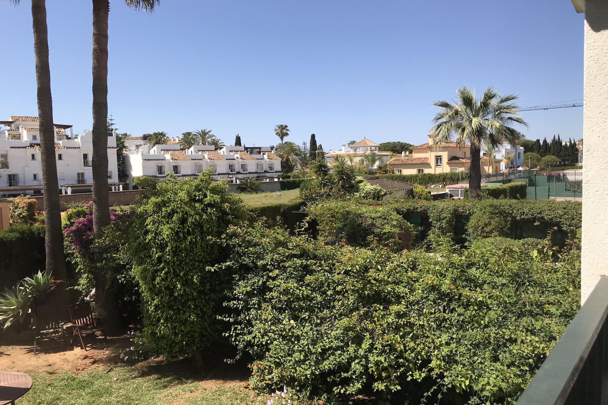 Modern Gated Apartment near Beach & Puerto Banus - Aussicht Sommer