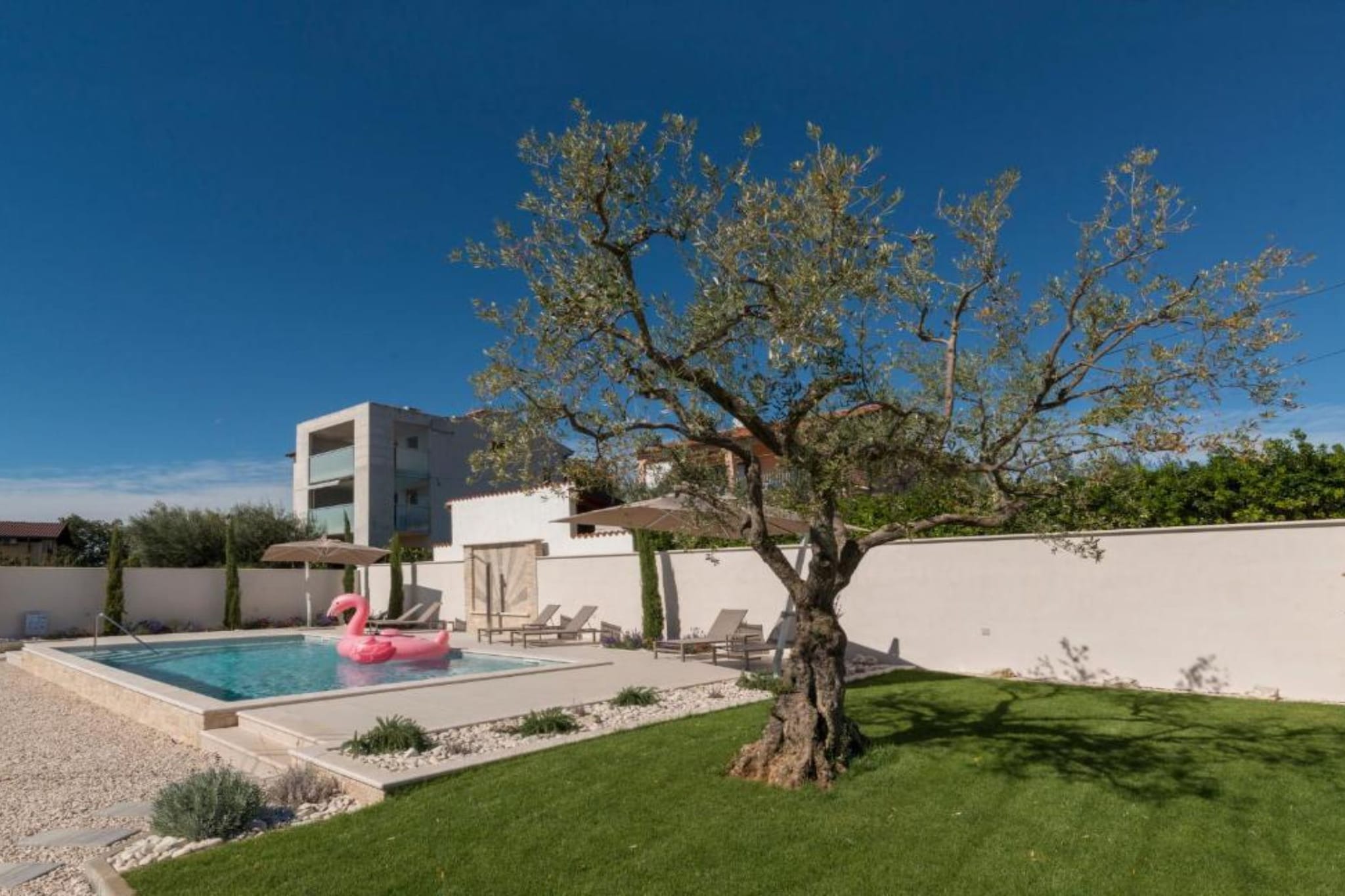 Comfort Villa Roza in Umag - Five Bedroom Villa With Pool - Im Freien