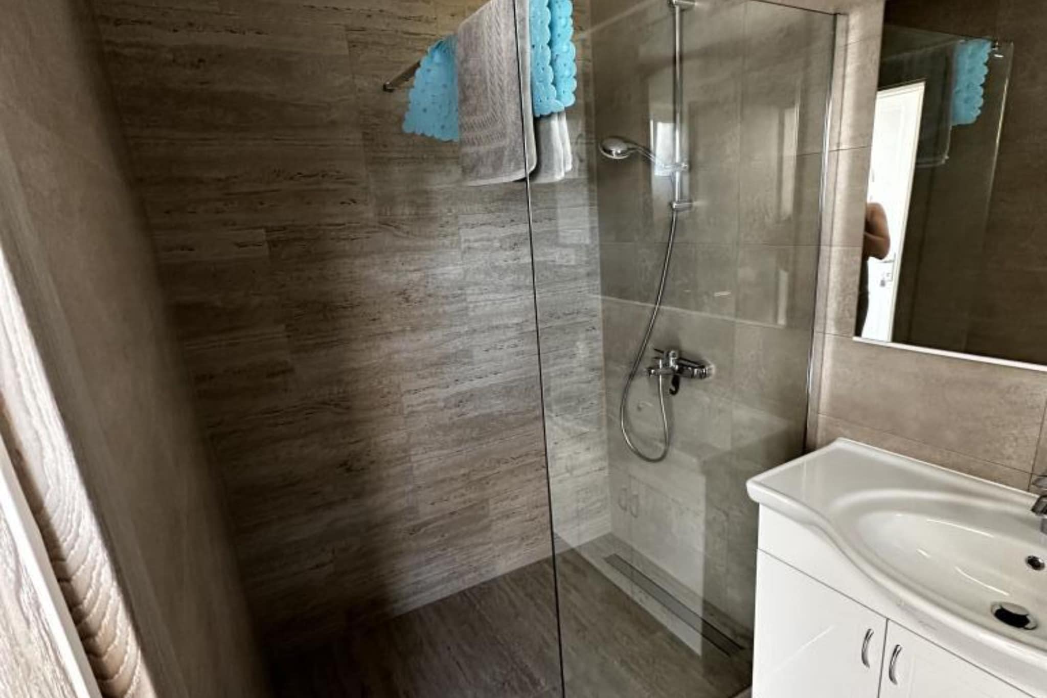 Apartmani Murter Blue - One bedroom apartment 4 - Badkamer