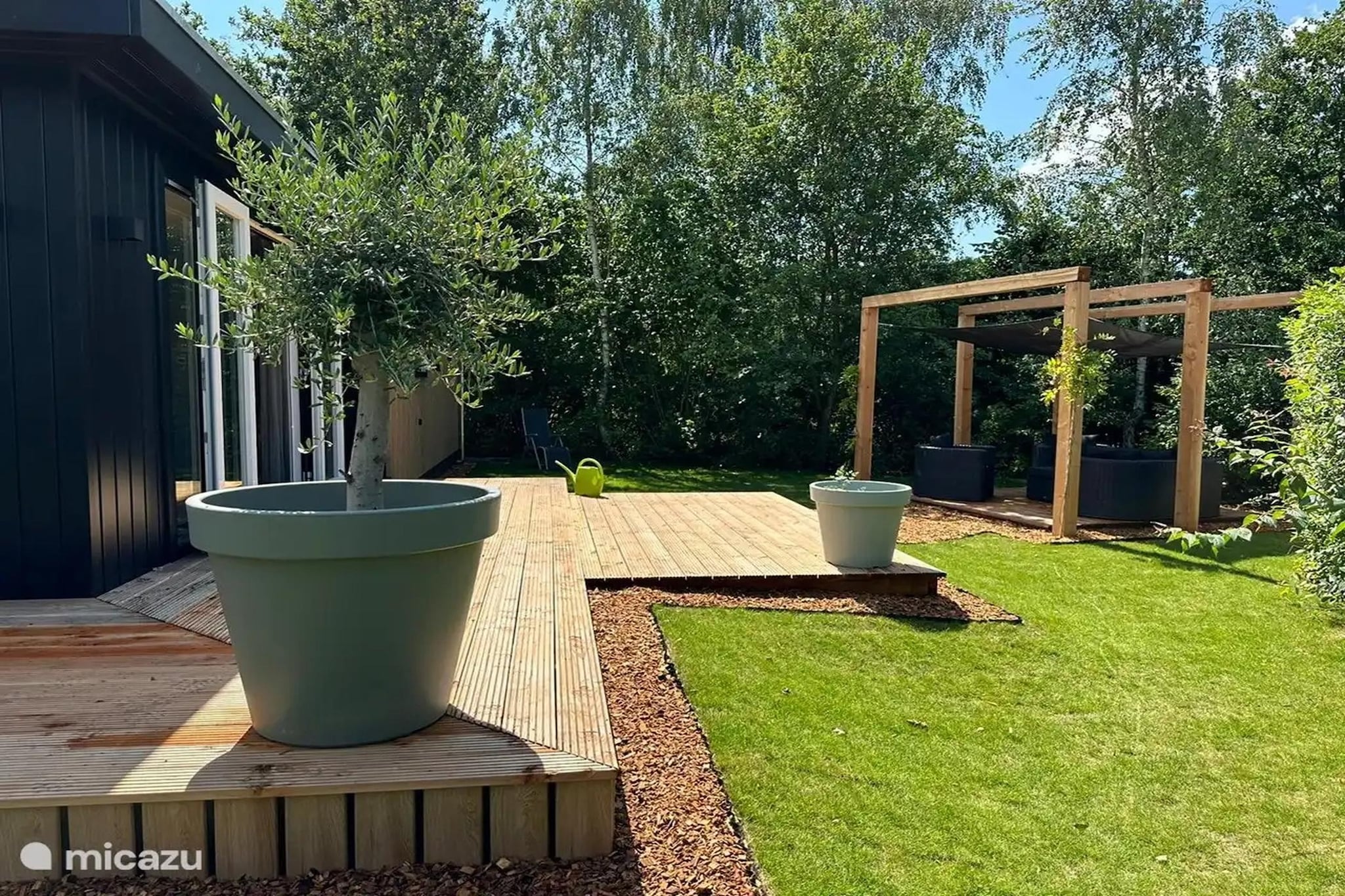 Chalet de Blauwe regen - Tuinen zomer