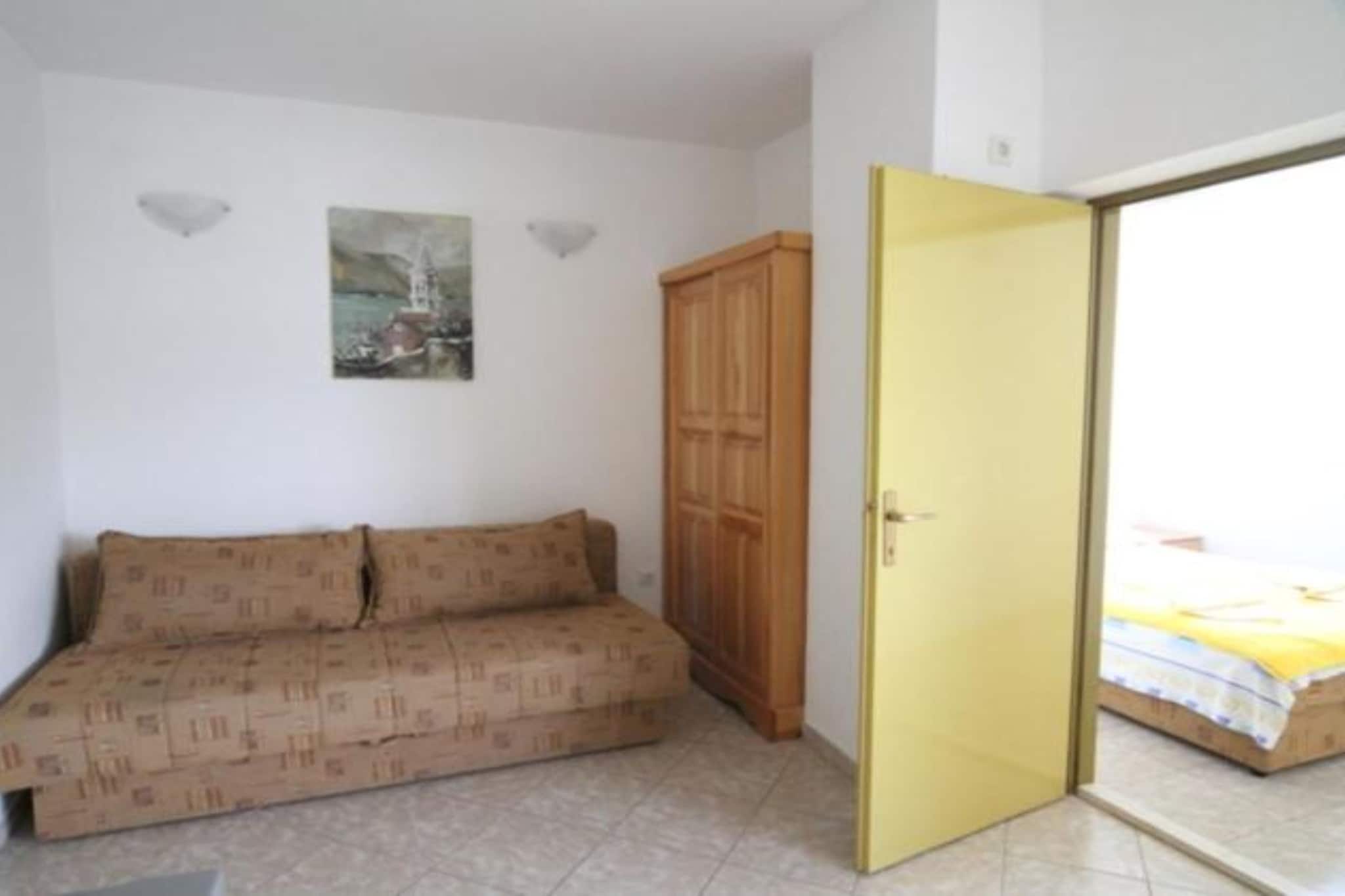 Apartments Roza - One Bedroom Apartment with Garden and Sea View