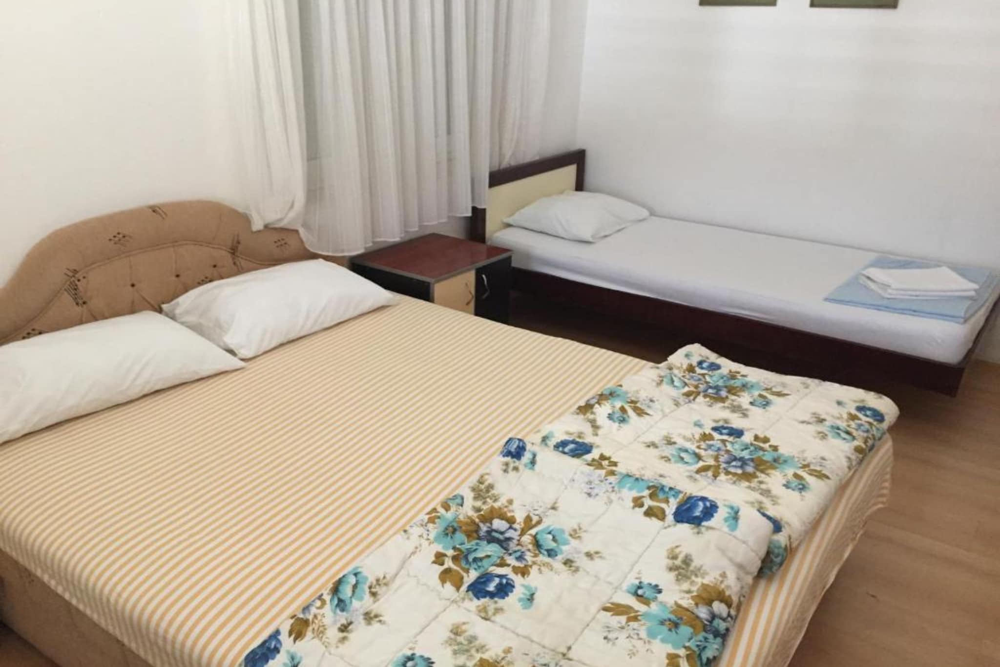 Apartments Roza - Standard  Double Room with Shared Bathroom