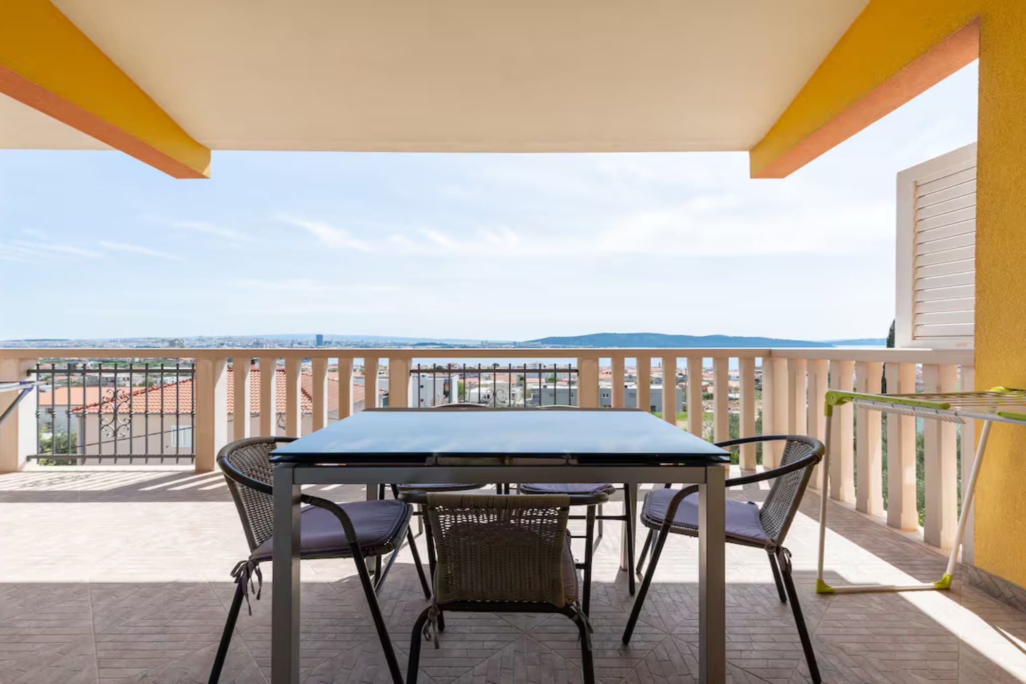 Villa Ana with Outdoor Pool, Sauna and Hot-Tub - Six Bedroom Villa with Outdoor Pool, Sauna and Hot-Tub - Terrasbalkon