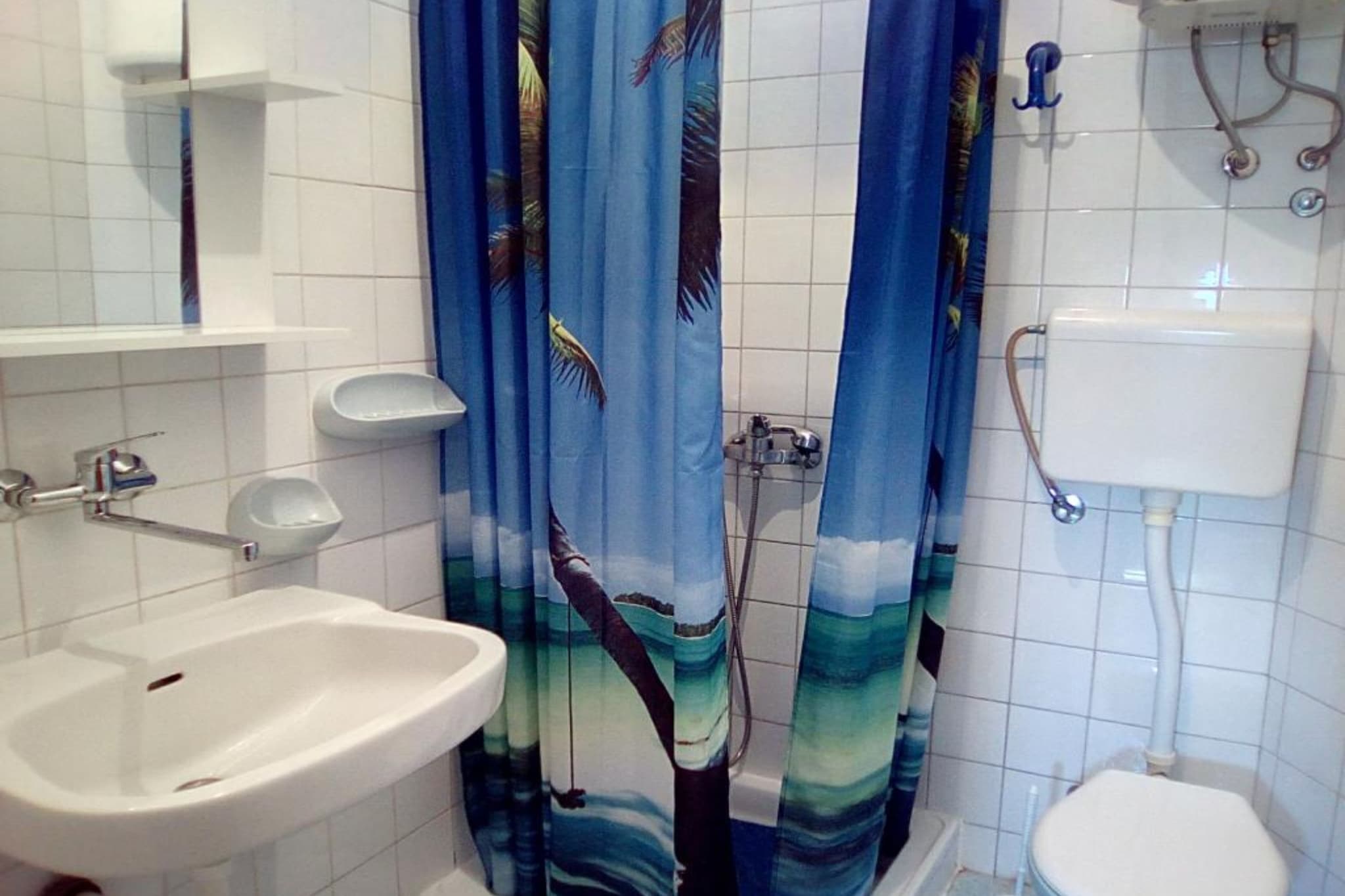 Apartments Branka Pag- One Bedroom Apartment Upper - Badkamer