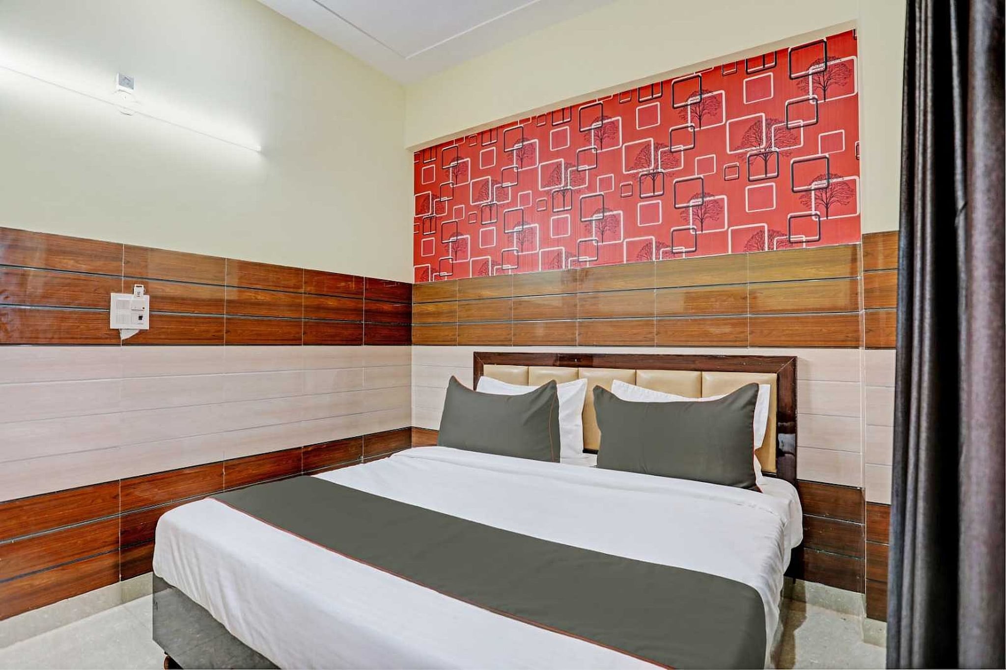 Hotel O Noida Sector 63