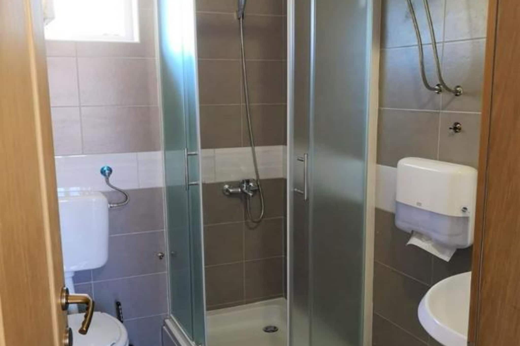 Apartments Kao Nekad - One bedroom apartment - Bathroom