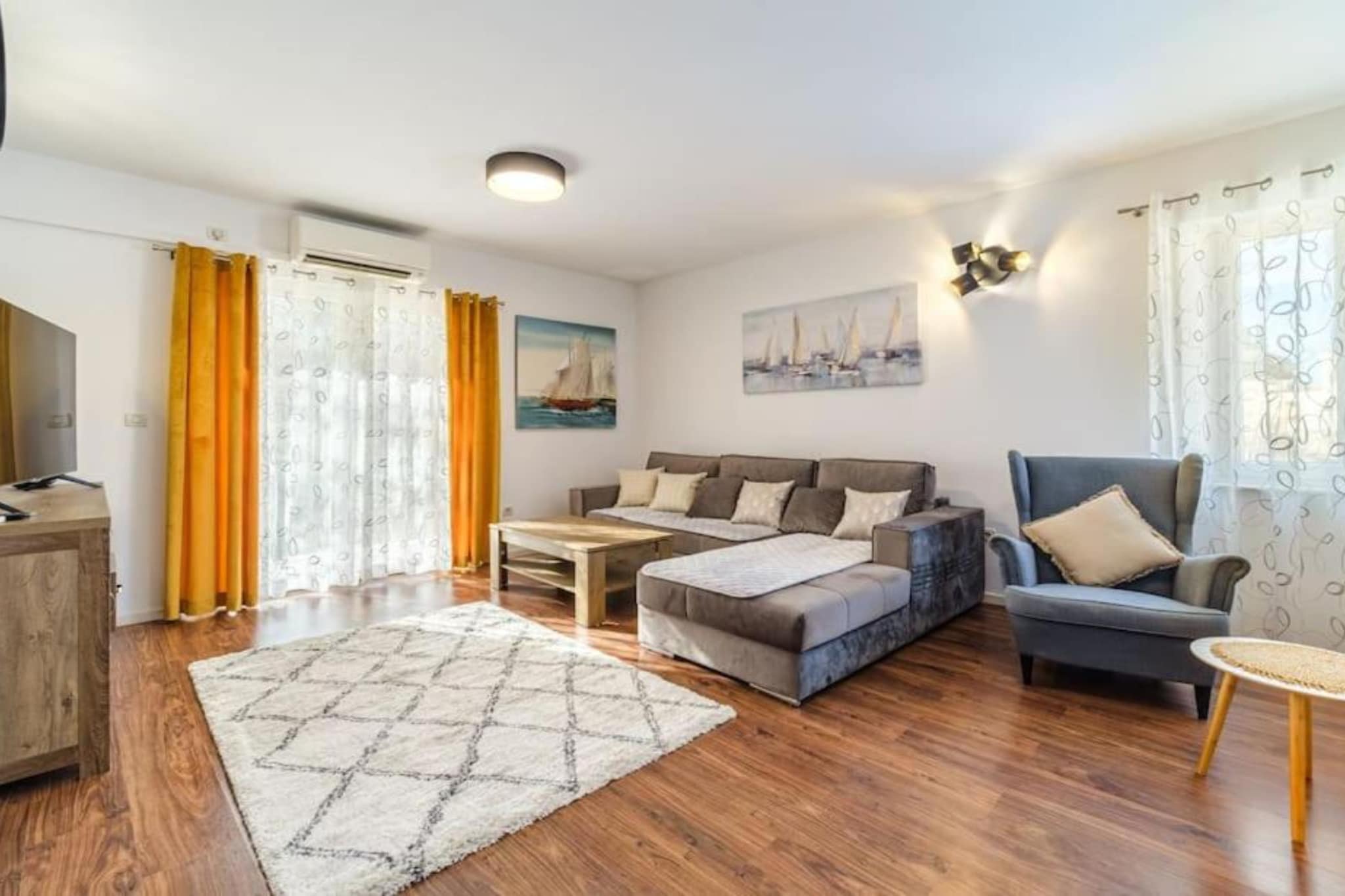Sutivan Sea Terrace Apartment - Three Bedroom Apartment with Sea View and Terrace