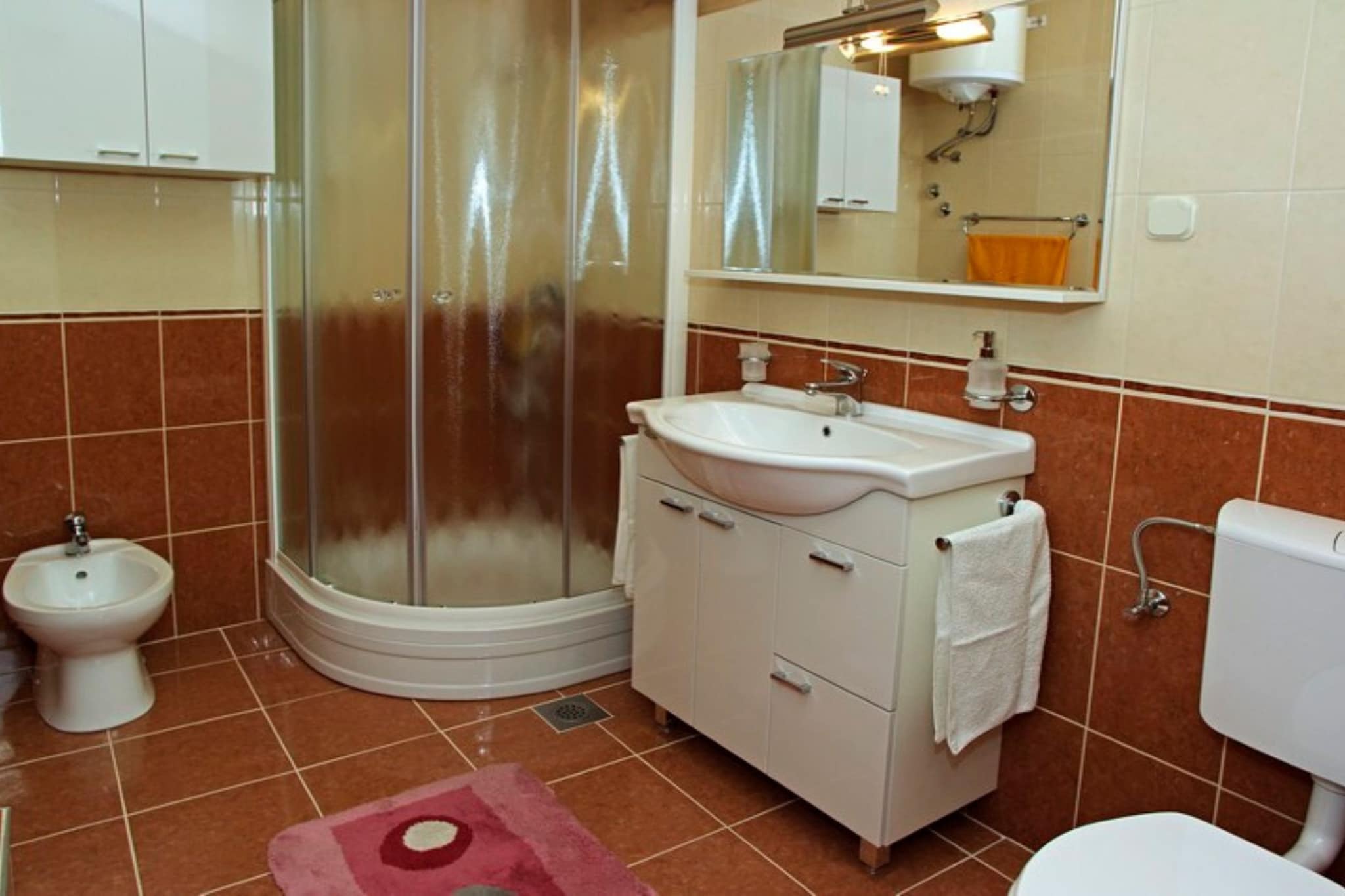Menego Lodge Bol - Holiday Home with Terrace