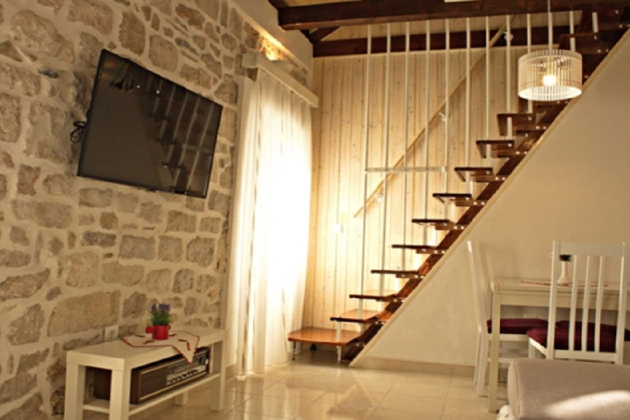 Menego Lodge Bol - Superior Duplex Apartment with Terrace