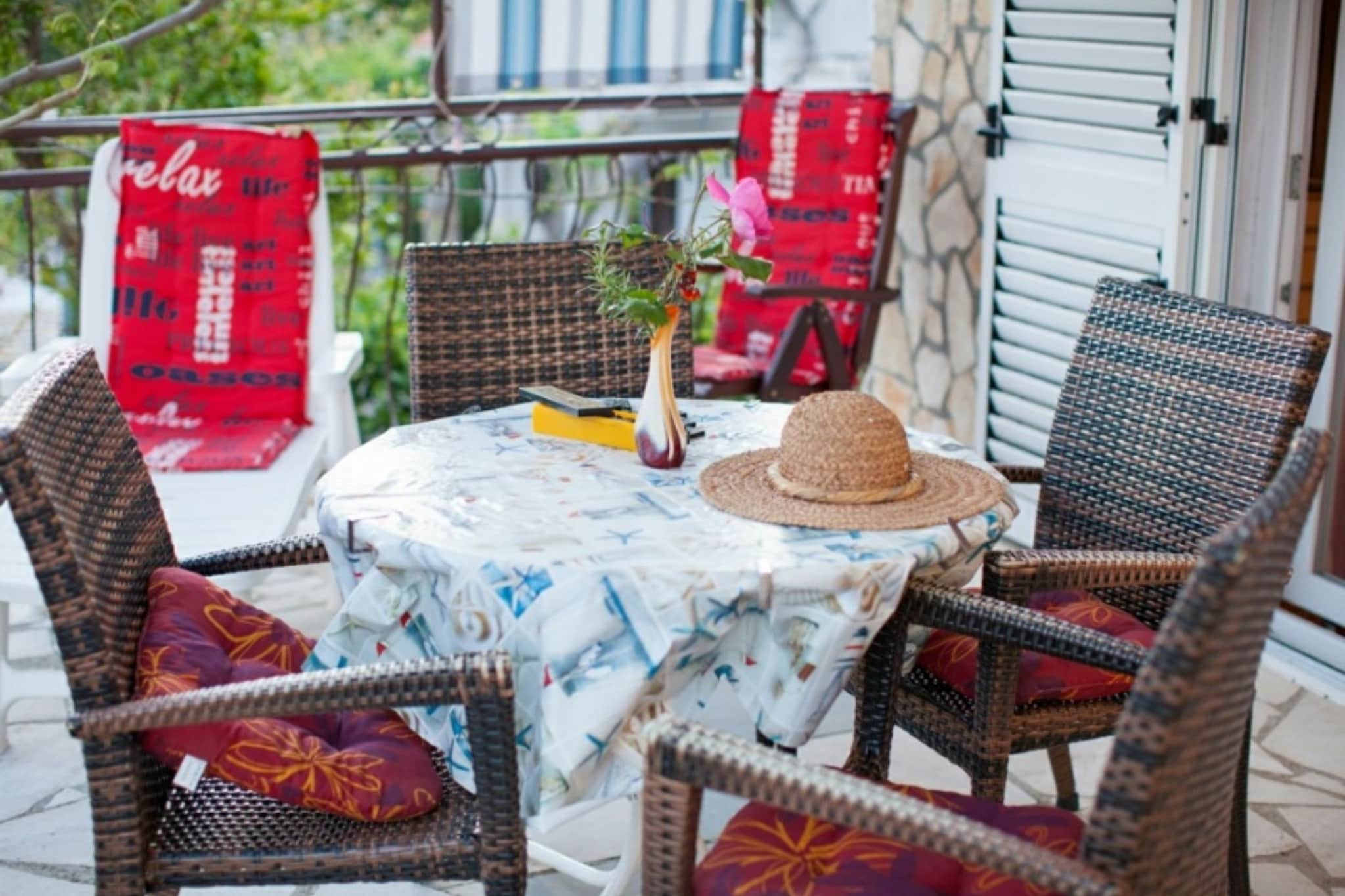 Golden Coast Apartments - A3  OneBedroom with Terrace and Seaview