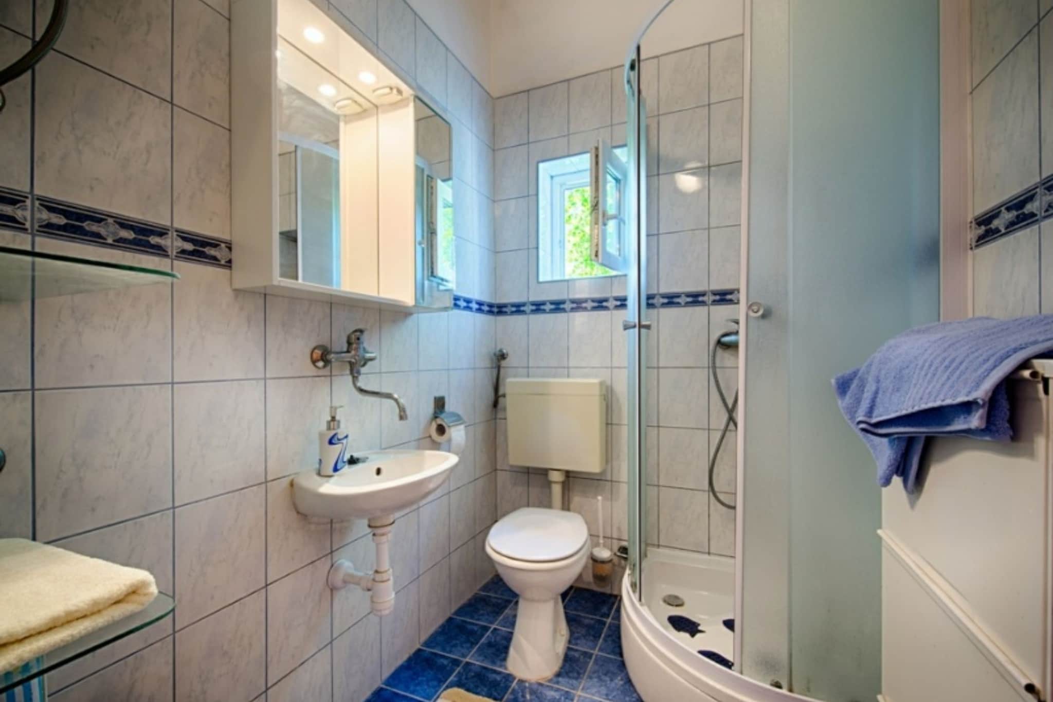 Golden Coast Apartments - A3  OneBedroom with Terrace and Seaview