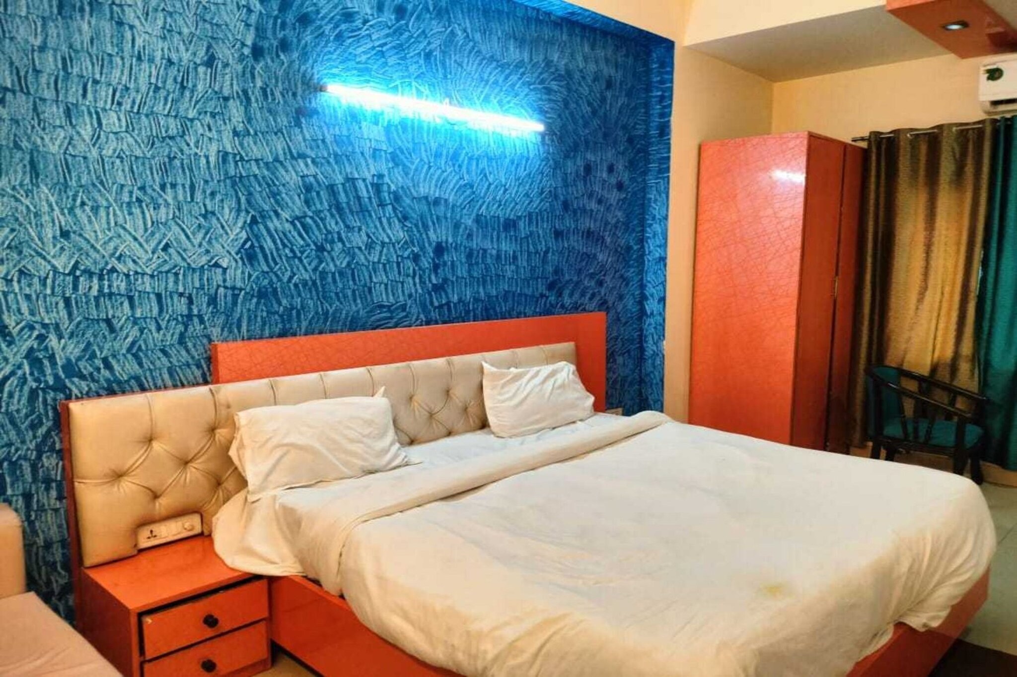 Enjoy a comfortable and hassle-free experience at our thoughtfully designed property. Each room is equipped with modern amenities, cozy bedding, and elegant decor to make you feel right at home. Located conveniently with easy access to public transport and major attractions, it's perfect for both business and leisure travelers. Cleanliness and guest comfort are our top priorities, and our team is available 24/7 to assist you throughout your stay.
Unmarried couples are warmly welcome at this property.
Guests with local ID proof are warmly welcome.
Foreign guests are welcome and allowed to stay at this property without any restrictions
Early Check-In Policy: A full day’s room rate will be charged for check-ins before 6:00 AM. Complimentary early check-in is available between 6:00 AM and 10:00 AM, subject to room availability.
Check-in is only available to guests aged 18 and above. Please provide a government-issued ID to confirm your age.