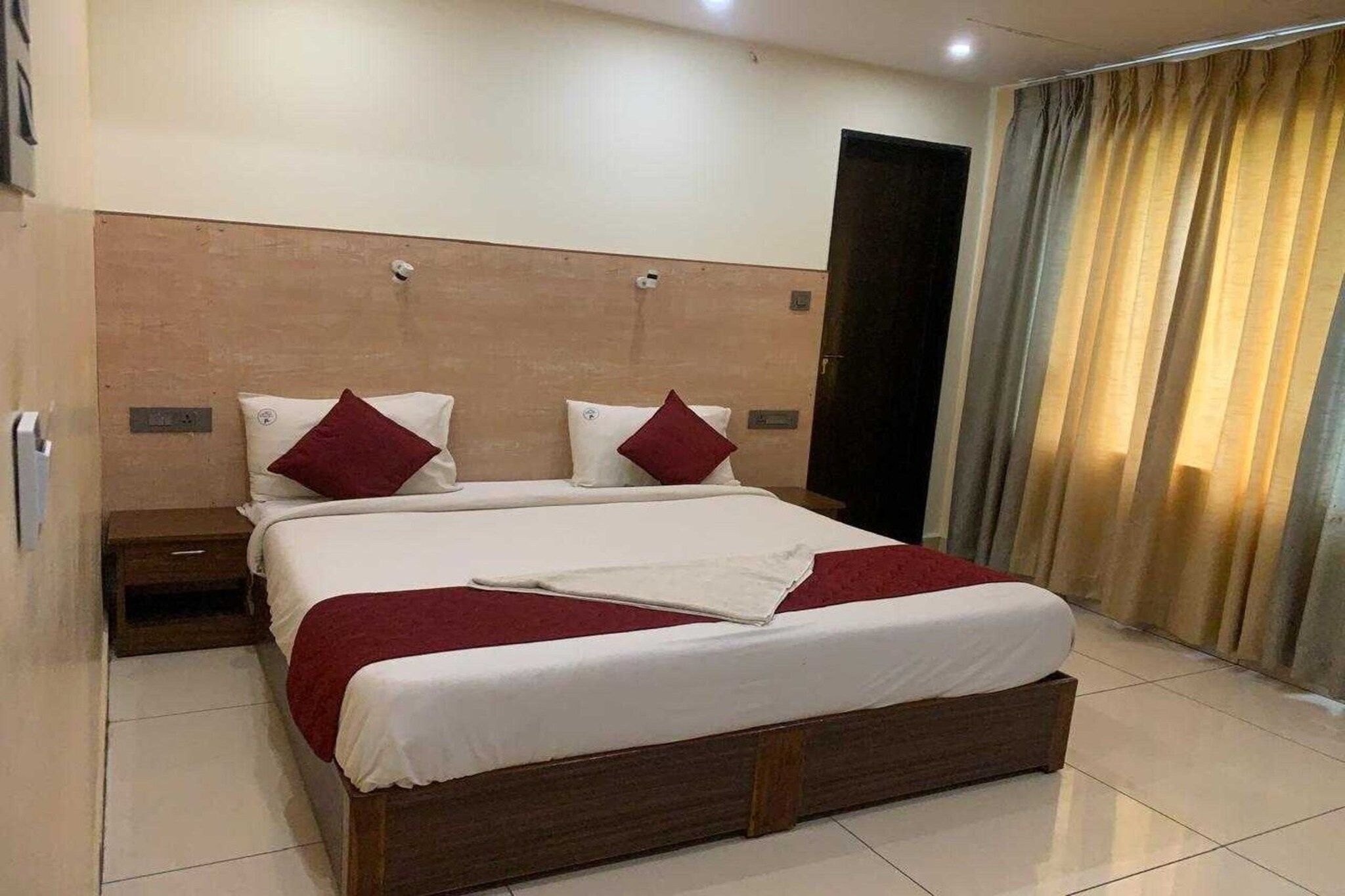 Enjoy a comfortable and hassle-free experience at our thoughtfully designed property. Each room is equipped with modern amenities, cozy bedding, and elegant decor to make you feel right at home. Located conveniently with easy access to public transport and major attractions, it's perfect for both business and leisure travelers. Cleanliness and guest comfort are our top priorities, and our team is available 24/7 to assist you throughout your stay.
 
Unmarried couples are warmly welcome at this property.
Guests with local ID proof are warmly welcome.
Foreign guests are welcome and allowed to stay at this property without any restrictions
Early Check-In Policy: A full day’s room rate will be charged for check-ins before 6:00 AM. Complimentary early check-in is available between 6:00 AM and 10:00 AM, subject to room availability.
 
Check-in is only available to guests aged 18 and above. Please provide a government-issued ID to confirm your age.