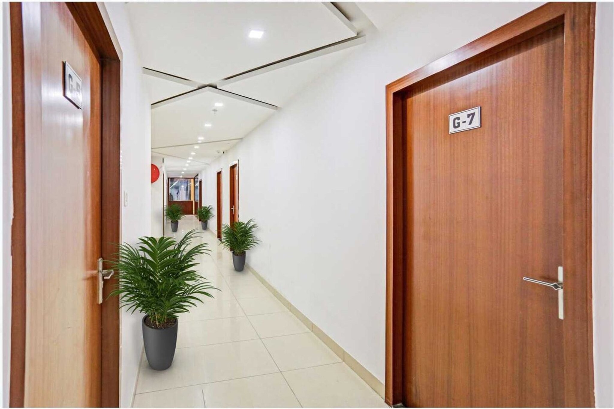 Ground floor: (bedroom(double bed, TV, seating area, air conditioning, telephone, Floor mattress), bathroom(bathtub or shower, shower, washbasin, toilet, Towels incl., shampoo, body soap, hot water))