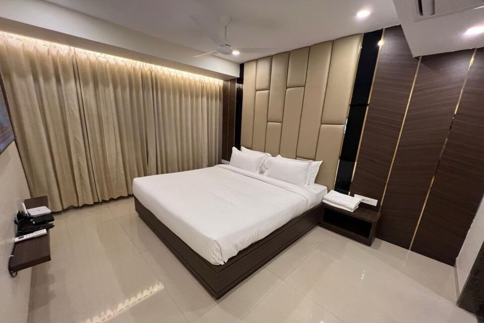 Comfortable Accommodations: Townhouse Vizianagaram Formerly Happy Stays in Vizianagaram offers 4-star comfort with free WiFi, air-conditioning, and private bathrooms. Each room includes a work desk, seating area, TV, and free toiletries. Convenient Facilities: Guests benefit from a lift, 24-hour front desk, daily housekeeping, family rooms, room service, and luggage storage. Additional amenities include a work desk, seating area, TV, and free toiletries. Prime Location: Located 60 km from Visakhapatnam Airport, the hotel is 47 km from Indira Gandhi Zoological Park. English and Hindi are spoken at the property. 

Early Check-In Policy: A full day’s room rate will be charged for check-ins before 6:00 AM. Complimentary early check-in is available between 6:00 AM and 10:00 AM, subject to room availability.
Check-in is only available to guests aged 18 and above. Please provide a government-issued ID to confirm your age.