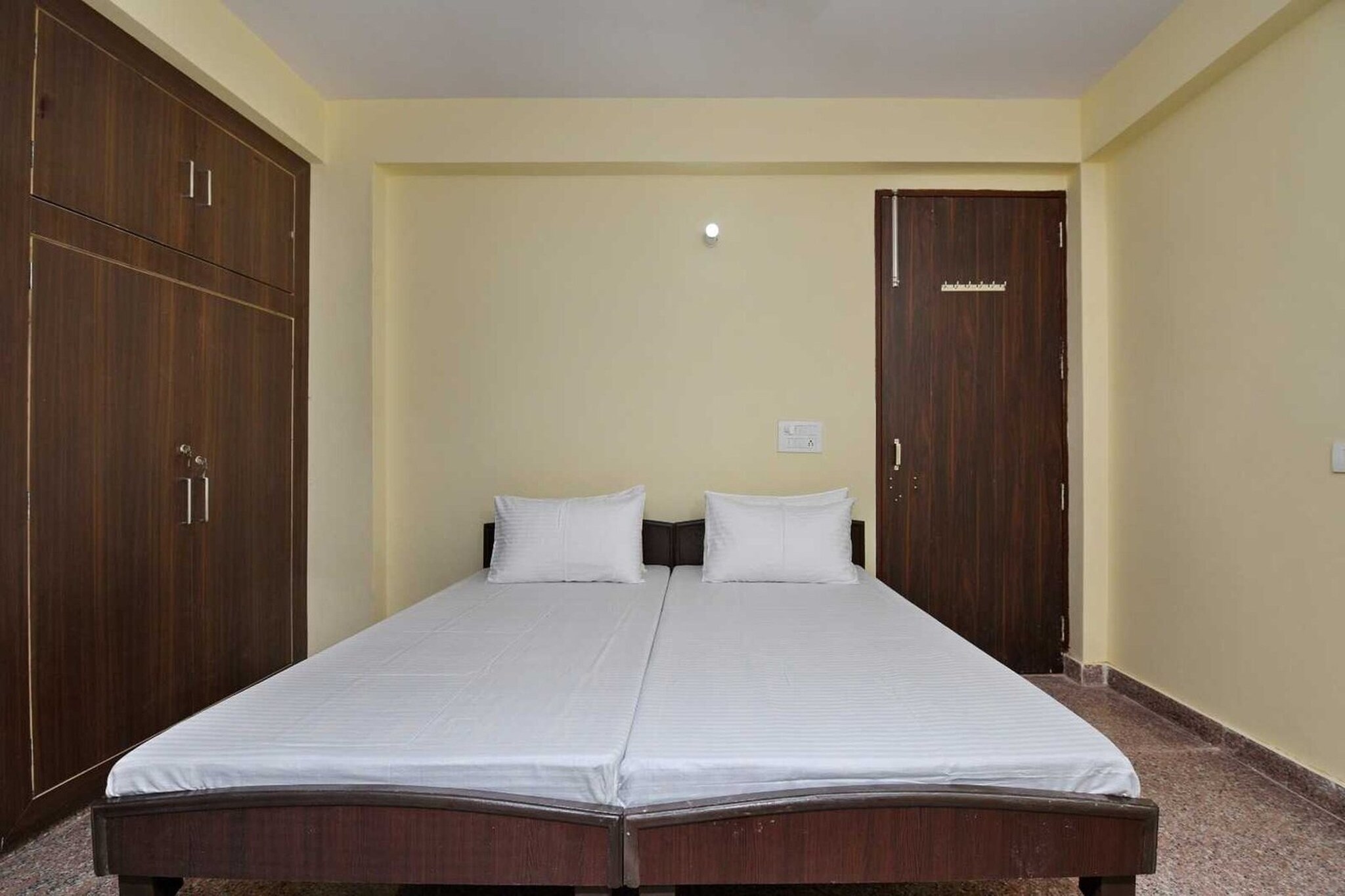 Comfortable Accommodations: Hotel O Maruti Udyog Sec-22 Gurgaon in Gurgaon offers family rooms with air-conditioning, private bathrooms, work desks, and seating areas. Each room includes free toiletries, bath or shower, TV, tiled floors, and a wardrobe. Essential Facilities: Guests enjoy free WiFi, a lift, 24-hour front desk, daily housekeeping service, room service, and luggage storage. Additional amenities include a work desk, seating area, TV, and tiled floors. Convenient Location: Located 9 km from Delhi International Airport, the hotel is near MG Road (6 km), WorldMark Gurgaon (15 km), and Qutub Minar (18 km). Other attractions include Rashtrapati Bhavan and India Gate, each within 25 km.
Early Check-In Policy: A full day’s room rate will be charged for check-ins before 6:00 AM. Complimentary early check-in is available between 6:00 AM and 10:00 AM, subject to room availability.
Check-in is only available to guests aged 18 and above. Please provide a government-issued ID to confirm your age.