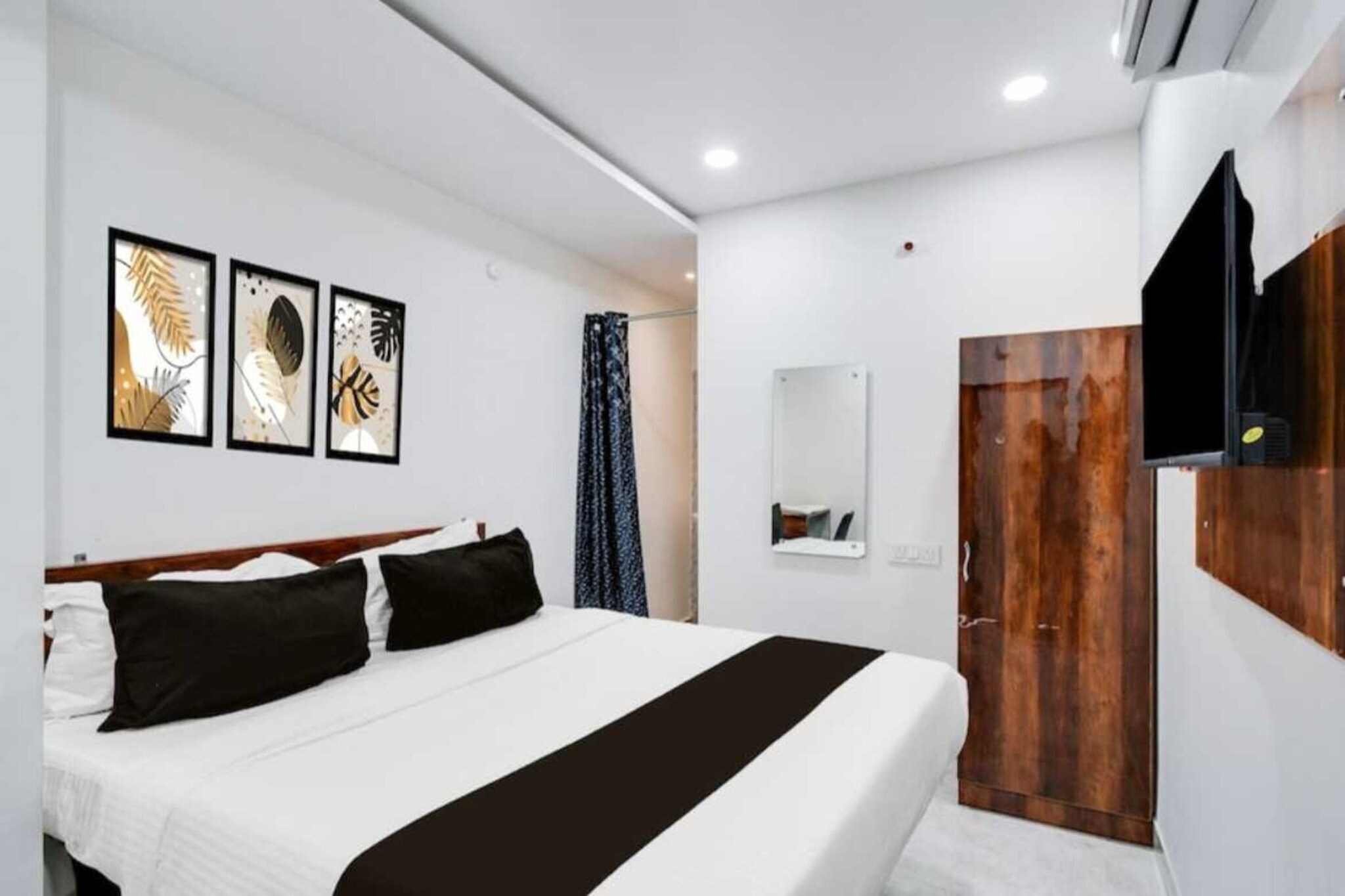 Enjoy a comfortable and hassle-free experience at our thoughtfully designed property. Each room is equipped with modern amenities, cozy bedding, and elegant decor to make you feel right at home. Located conveniently with easy access to public transport and major attractions, it's perfect for both business and leisure travelers. Cleanliness and guest comfort are our top priorities, and our team is available 24/7 to assist you throughout your stay.
Unmarried couples are warmly welcome at this property.
Guests with local ID proof are warmly welcome.
Foreign guests are welcome and allowed to stay at this property without any restrictions
Early Check-In Policy: A full day’s room rate will be charged for check-ins before 6:00 AM. Complimentary early check-in is available between 6:00 AM and 10:00 AM, subject to room availability.
Check-in is only available to guests aged 18 and above. Please provide a government-issued ID to confirm your age.