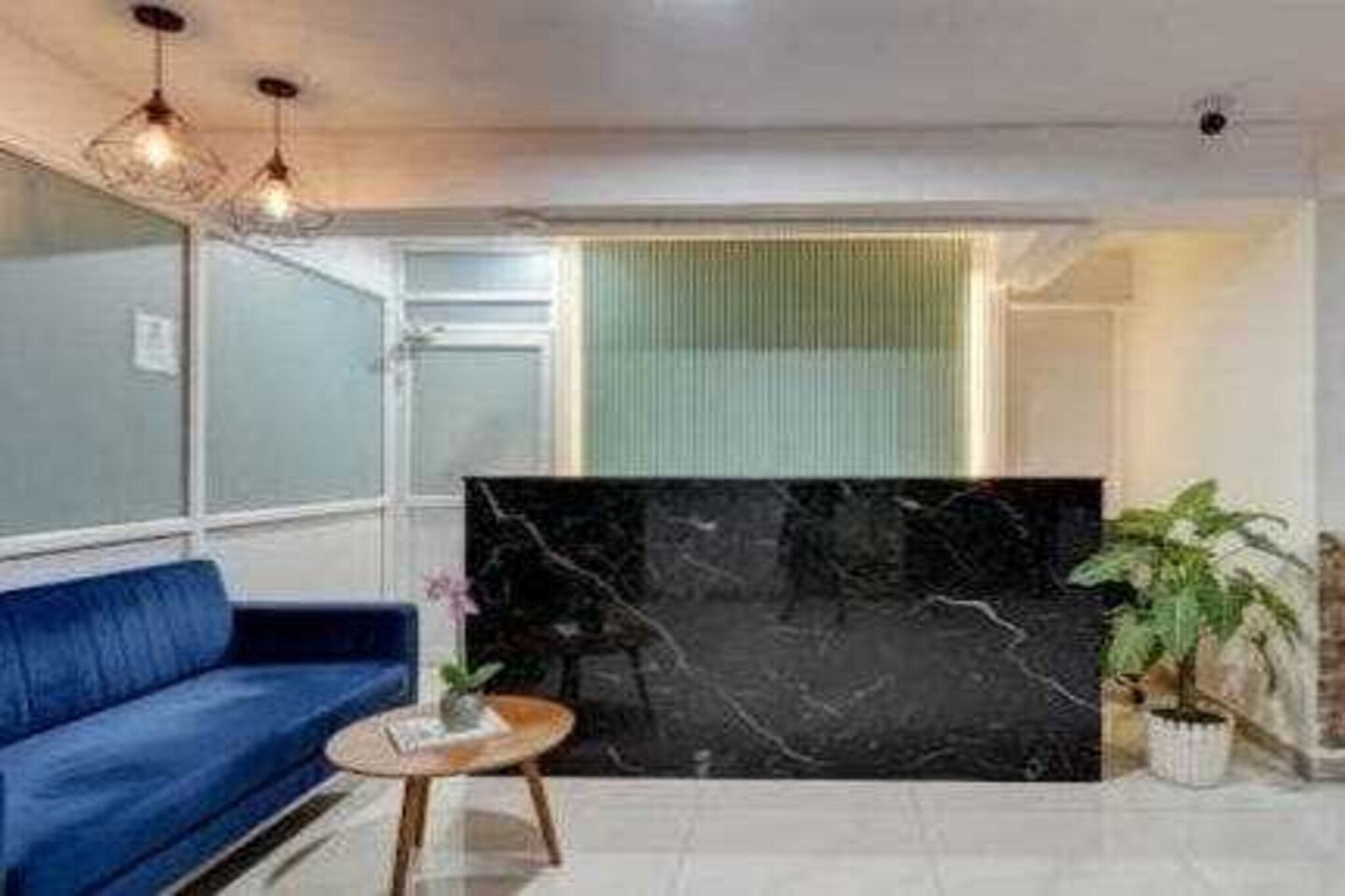 Ground floor: (bedroom(double bed, TV, seating area, air conditioning, telephone, Floor mattress), bathroom(bathtub or shower, shower, washbasin, toilet, Towels incl., shampoo, body soap, hot water), lift)