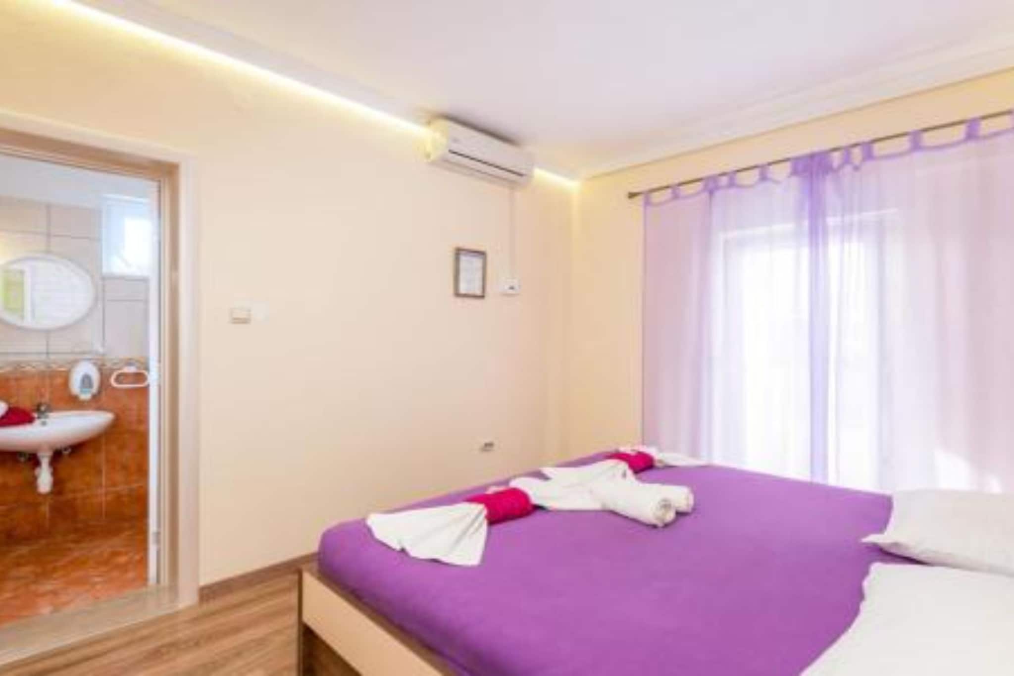 Villa Goldfield - Comfort One Bedroom Apartment with Sea View and Balcony - Chambre