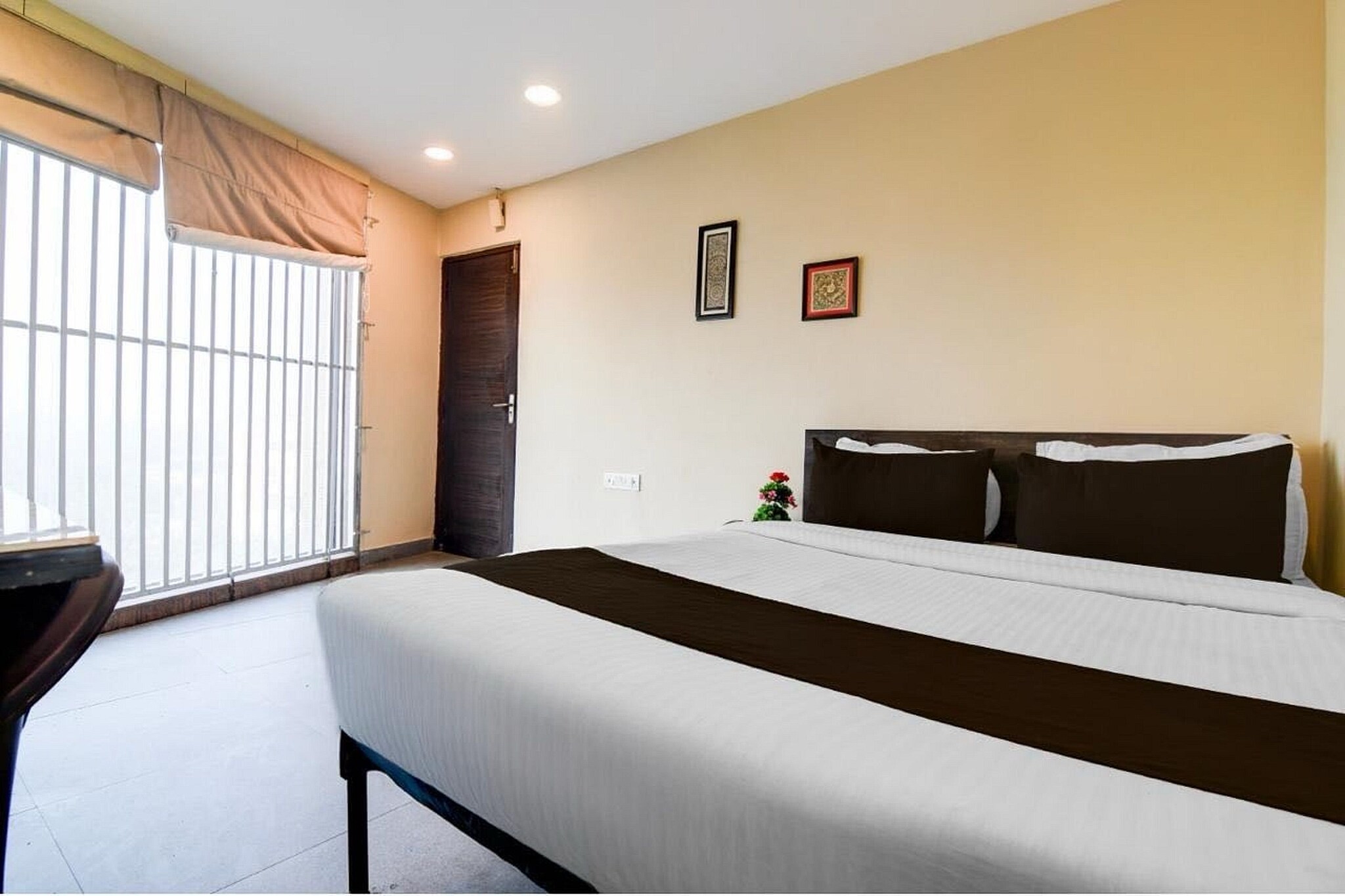 Townhouse AB Block Newtown Aristro Inn