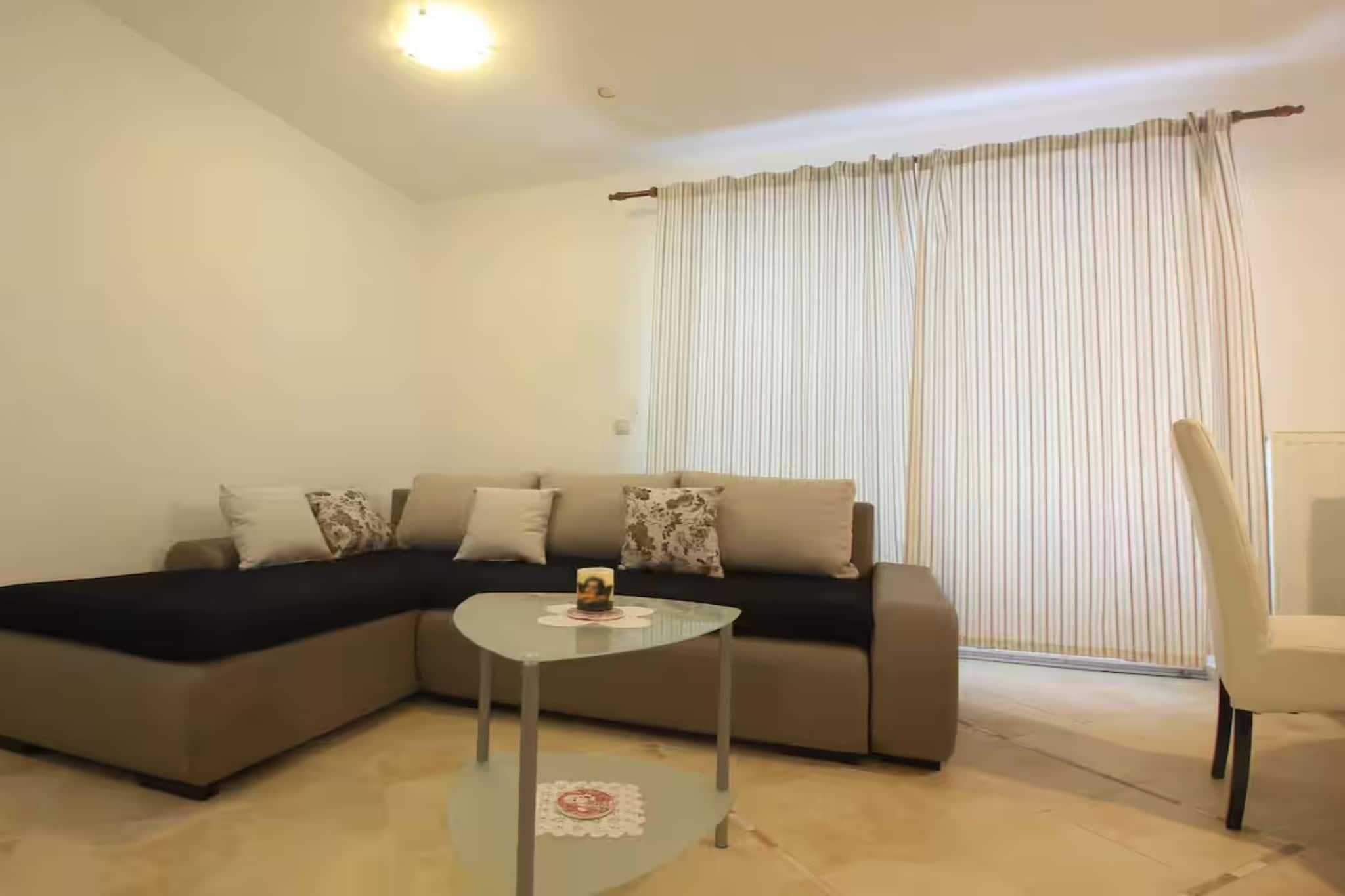 Srima To Relax Apartment - One Bedroom Apartment with Terrace