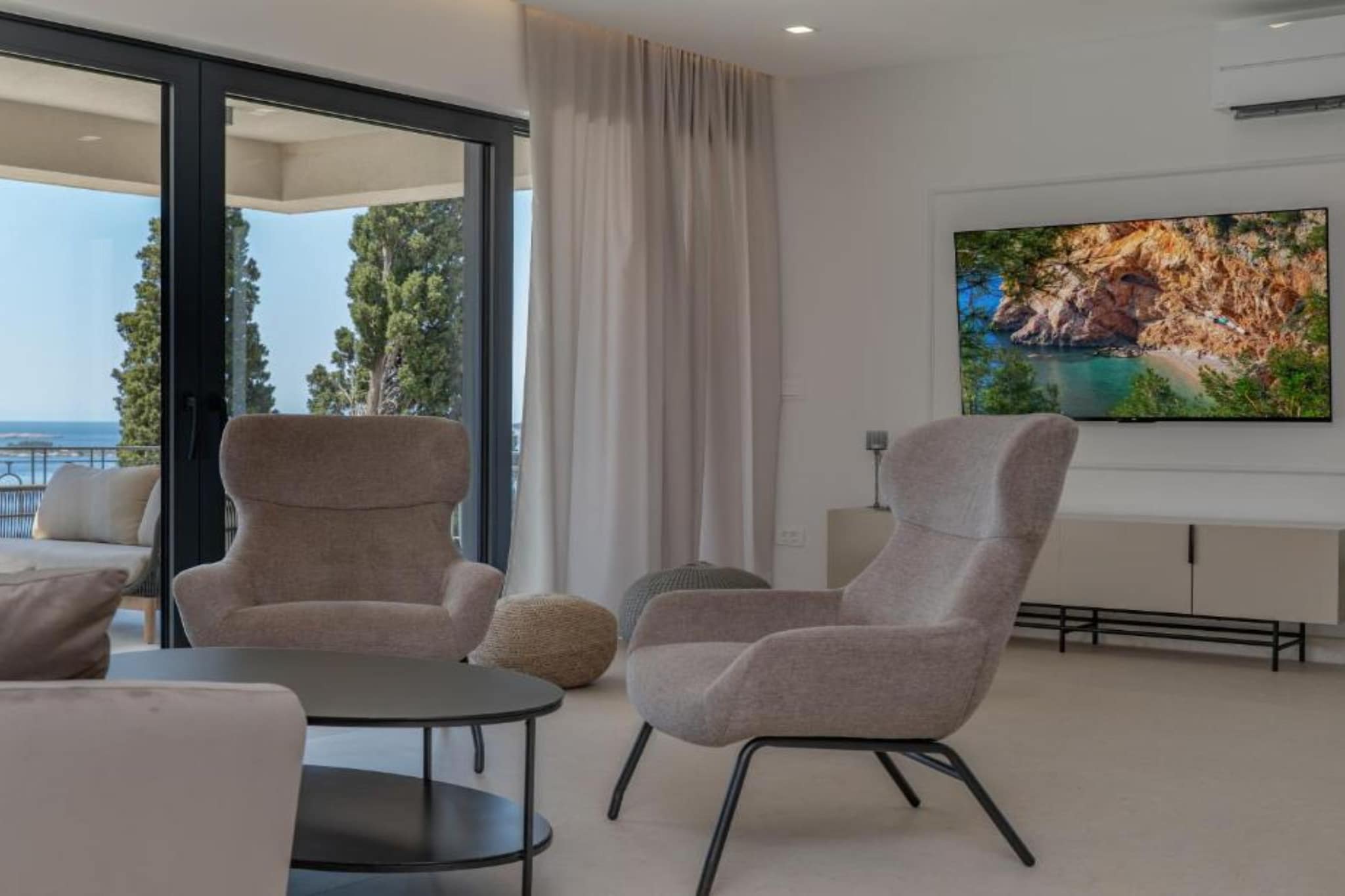 Lux Villa Mariva - Five bedroom Villa with pool