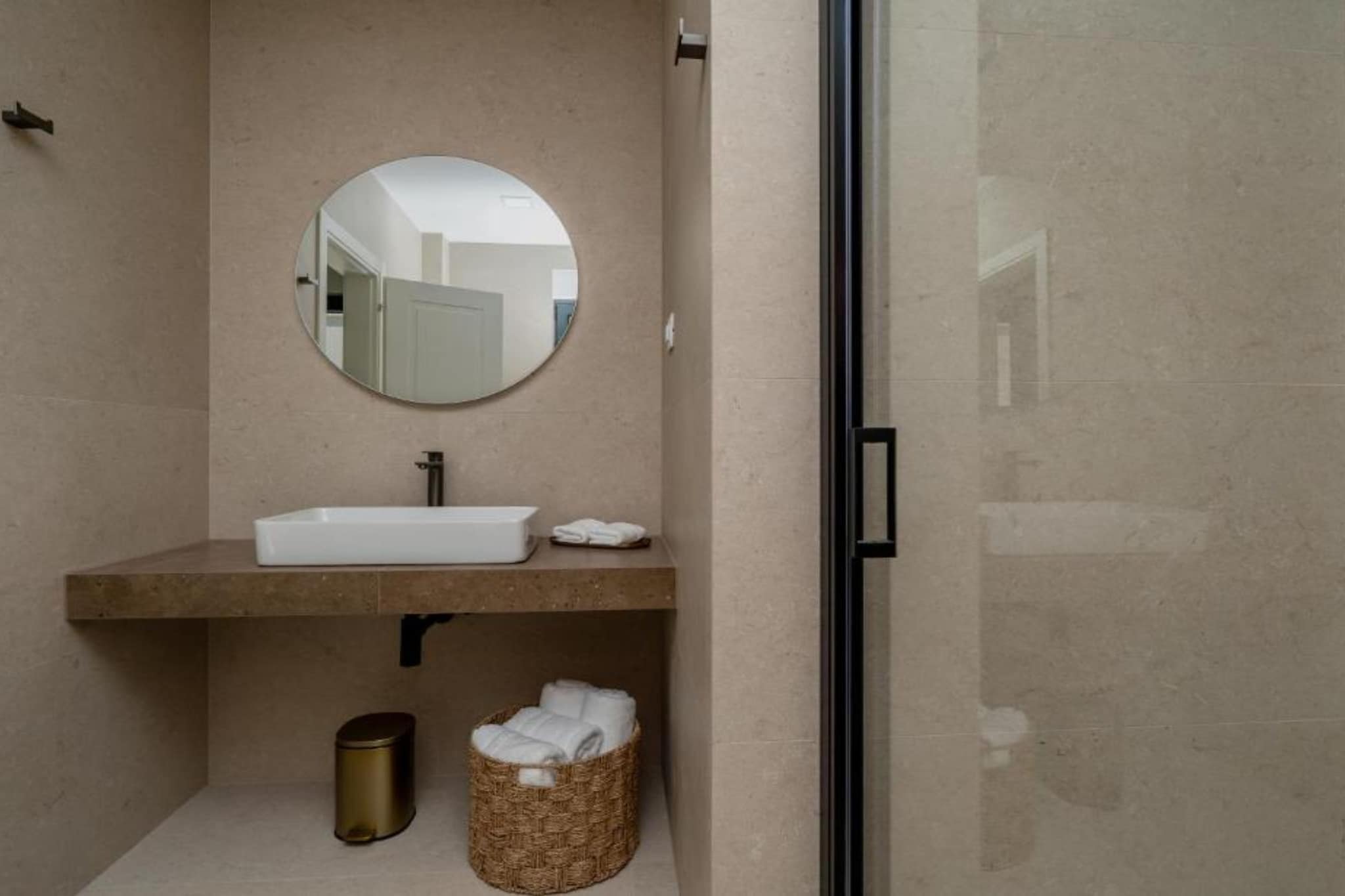 Lux Villa Mariva - Five bedroom Villa with pool - Badkamer