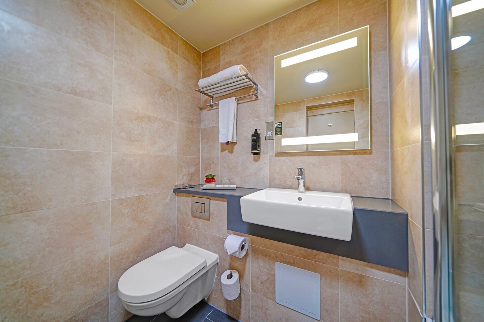 Standard Twin Room - Badezimmer