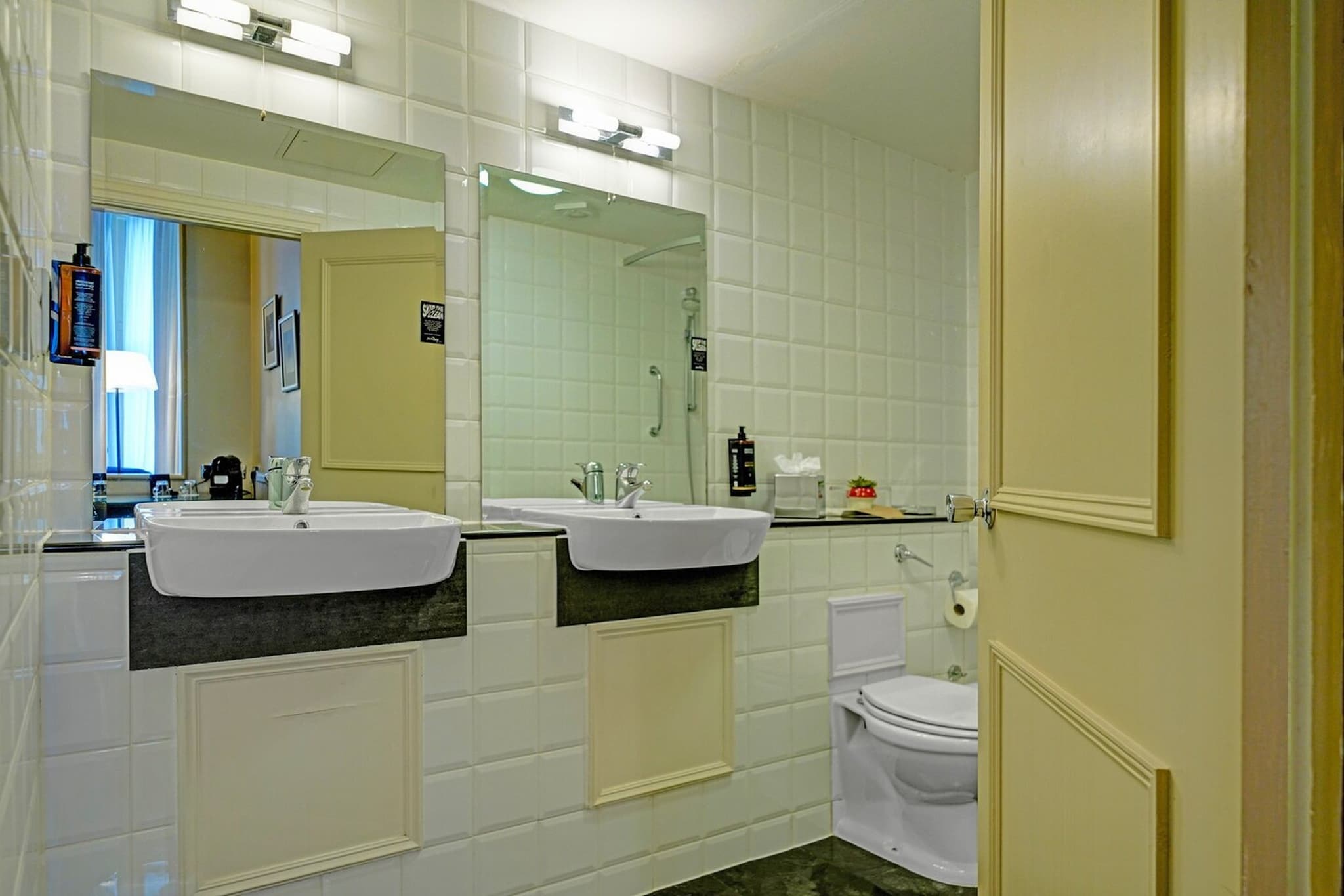 Standard Twin Room - Badezimmer