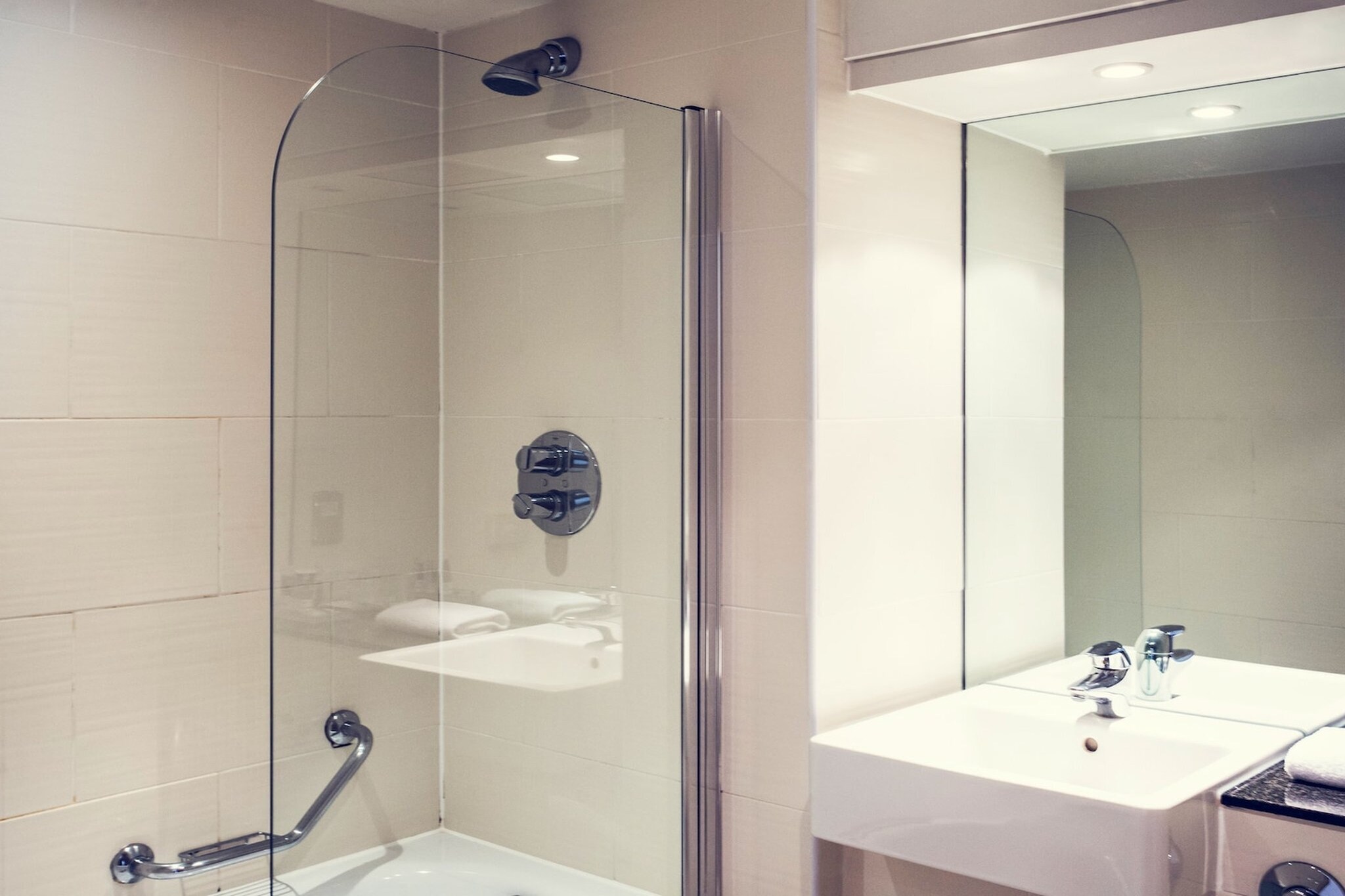 Superior Double Room - Bathroom