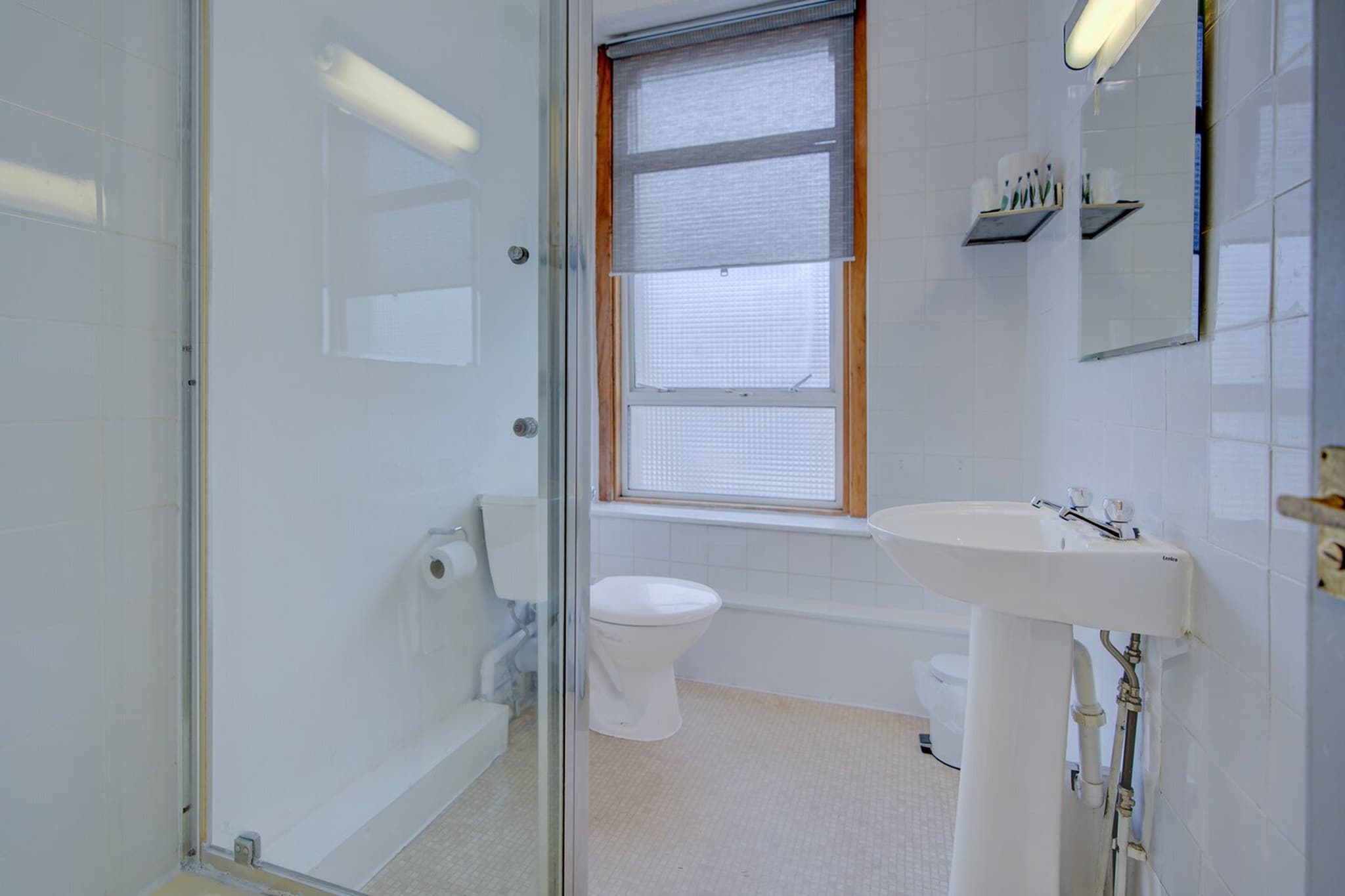 Standard Triple Room - Badkamer