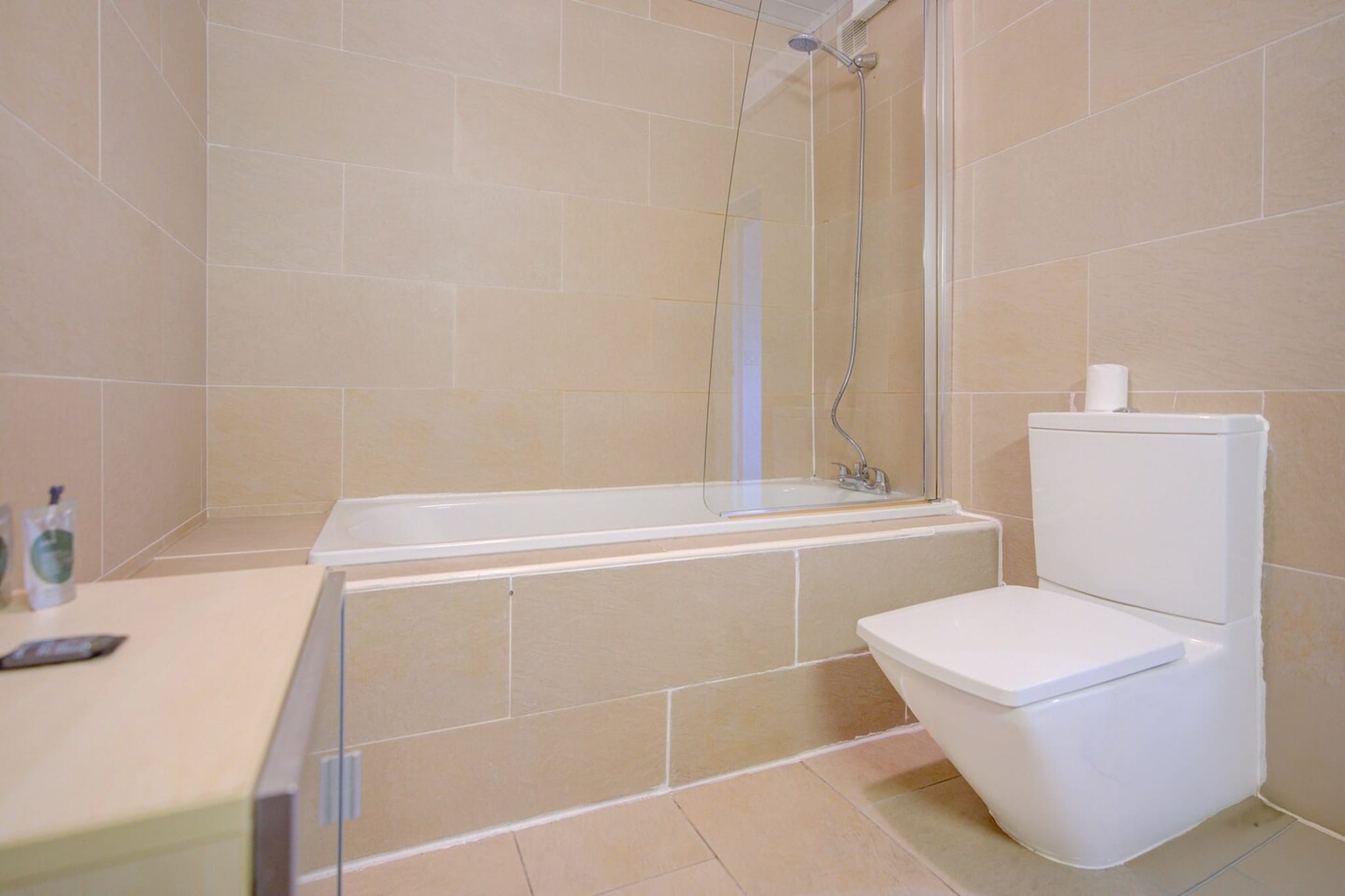 Standard Triple Room - Badkamer