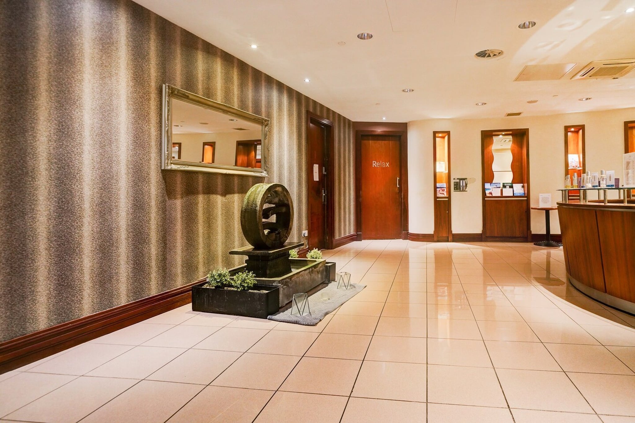 Privilege Room with Panoramic Views across the city