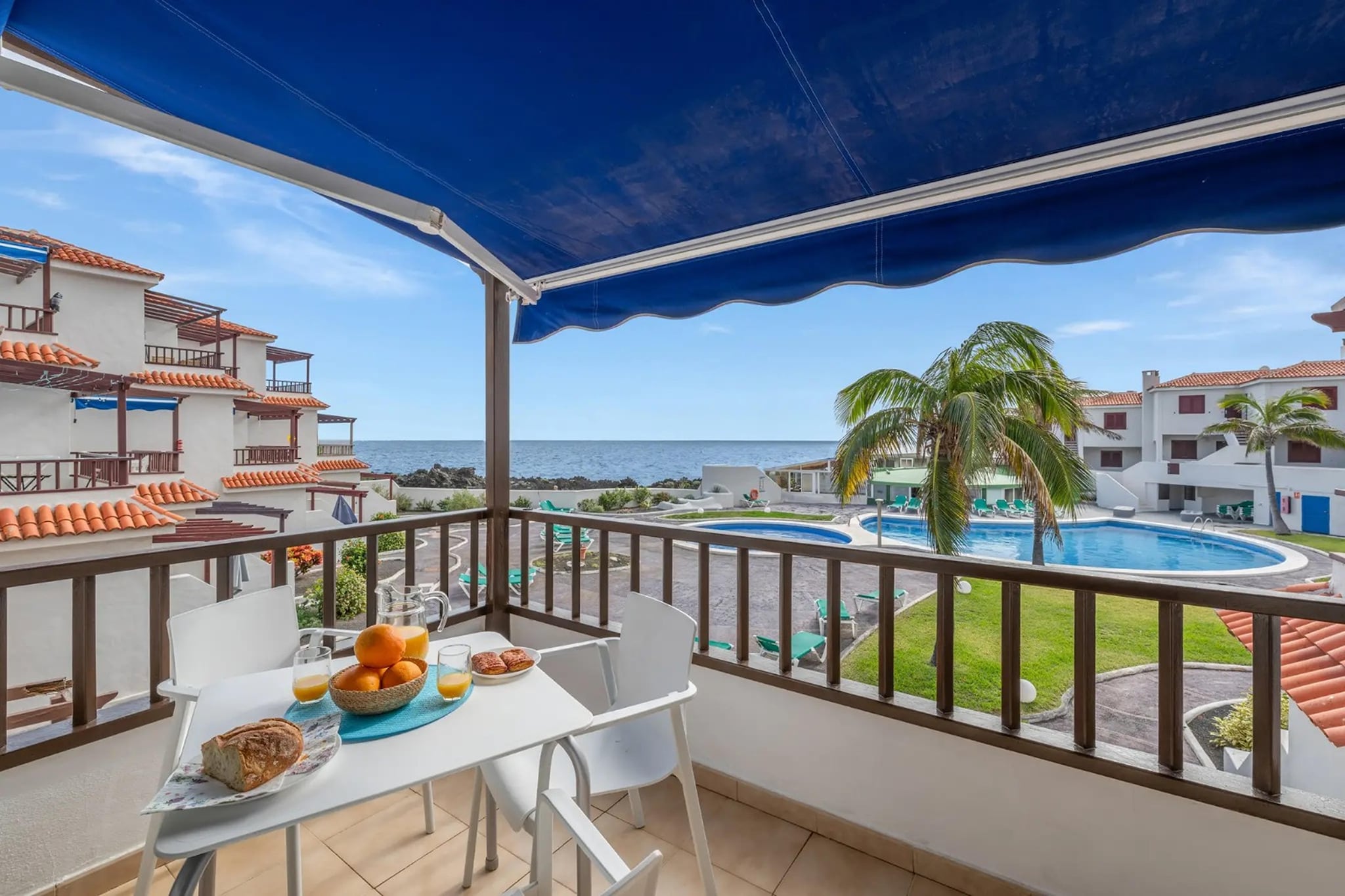 Cascajos Beachfront Apartment for 3