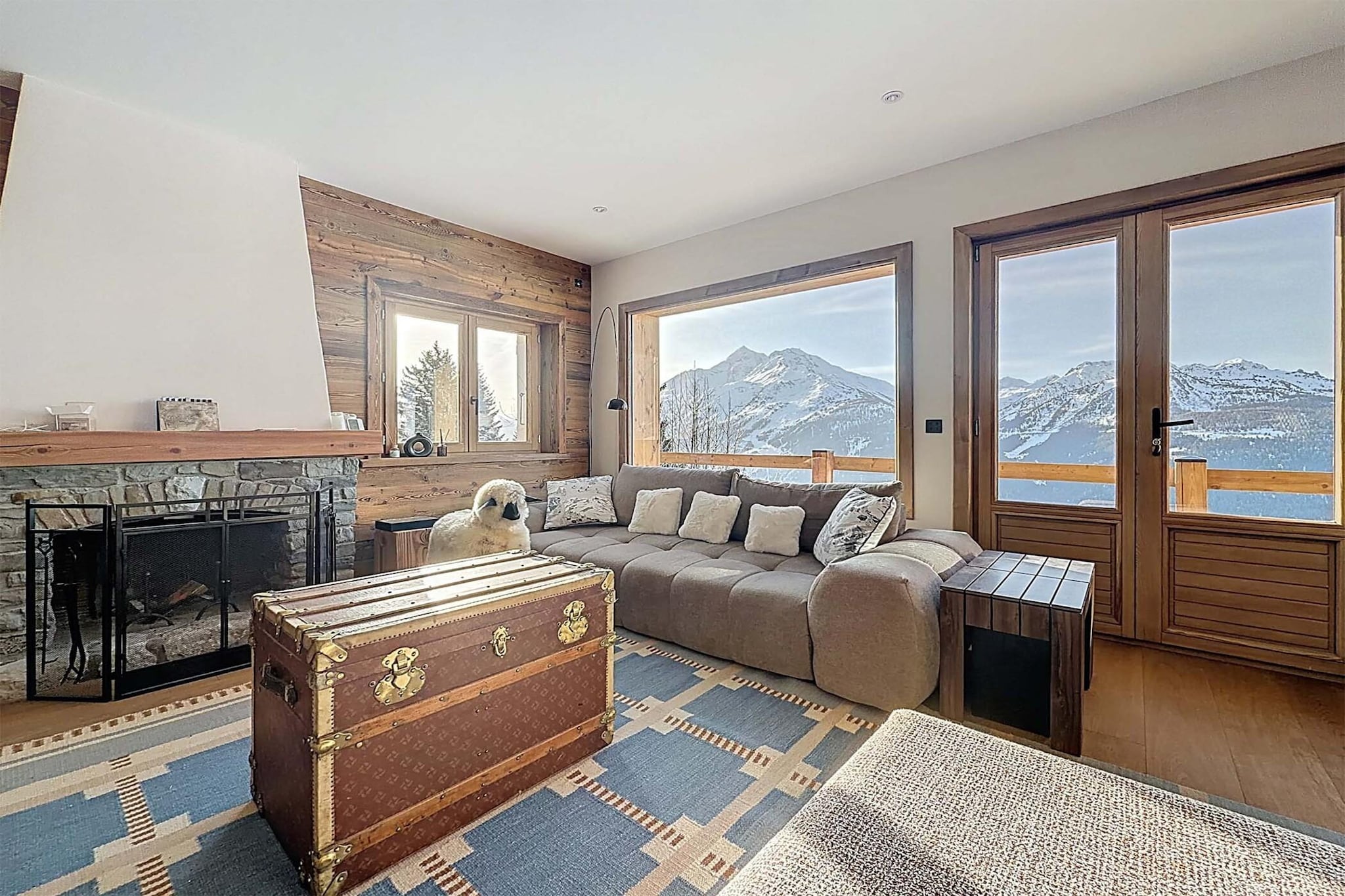 Luxury Alpine Chalet in La Rosière for 12 Guests